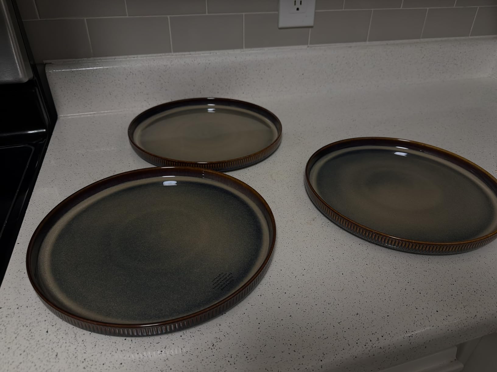 TheTerra Ceramic Dinnerware Sets for 4, 12 Pieces Porcelain Lightweight Speckled Plates and Bowls Sets, Scratch Resistant Dish Set, Oven & Microwave & Dishwasher Safe, Coca Mocha customer photo 1