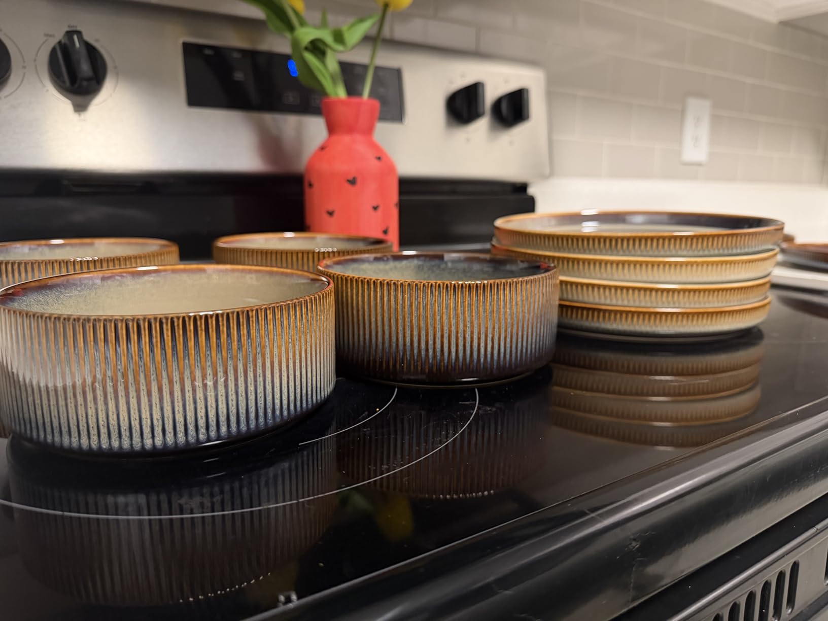 TheTerra Ceramic Dinnerware Sets for 4, 12 Pieces Porcelain Lightweight Speckled Plates and Bowls Sets, Scratch Resistant Dish Set, Oven & Microwave & Dishwasher Safe, Coca Mocha customer photo 2