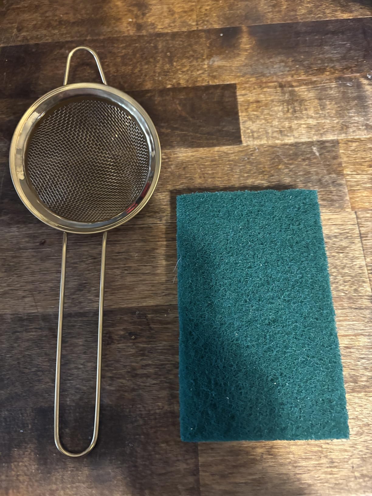 BlendWell Fine Mesh Sifter with Handle, Gold Stainless Steel Strainer for Matcha, Flour, Tea, and Juices customer photo 1