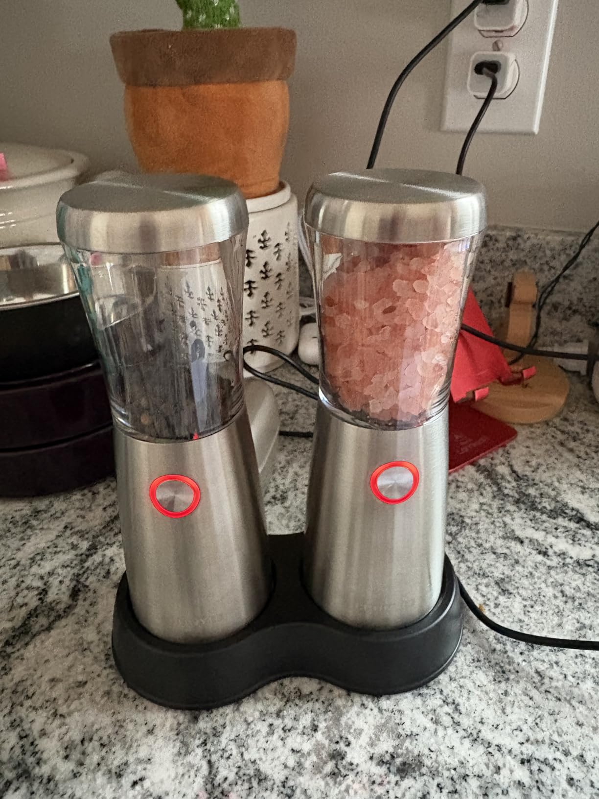 Electric Salt and Pepper Grinder Set - Automatic Stainless Steel Rechargeable Salt and Pepper Grinder Set with Storage Base, Large Capacity, LED Light & Adjustable Coarseness, Ideal Kitchen Gadget customer photo 1