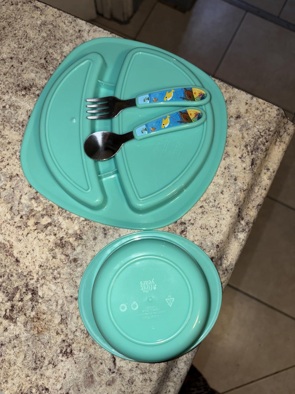 The First Years Disney Minnie Mouse Kids Dinnerware Set - Includes Toddler Plate, Bowl, Fork, and Spoon - Baby Led Weaning Supplies - 4 Count- Ages 9 Months and Up customer photo 2