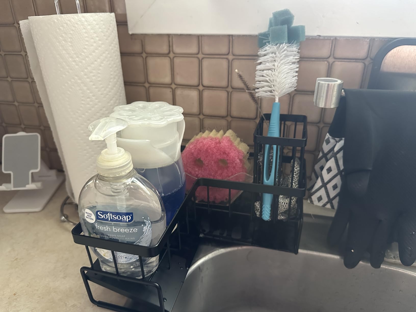 Fikoksol Large Sponge Holder for Kitchen Sink, 90-Degree Sink Caddy Organizer with Dish Brush Holder for Countertop Corner Storage Rack, Metal L-Shaped Kitchen Sink Sponge Soap Organizer Storage Ideas customer photo 1