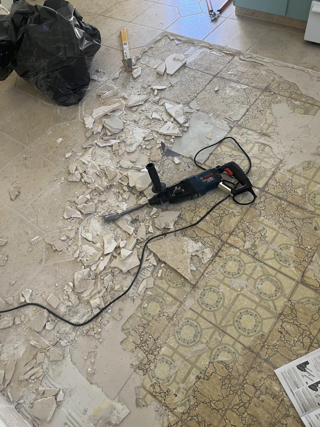 BOSCH 11255VSR Bulldog Xtreme 8 Amp 1 Inch Corded Variable Speed SDS-Plus Concrete/Masonry Rotary Hammer customer photo 1