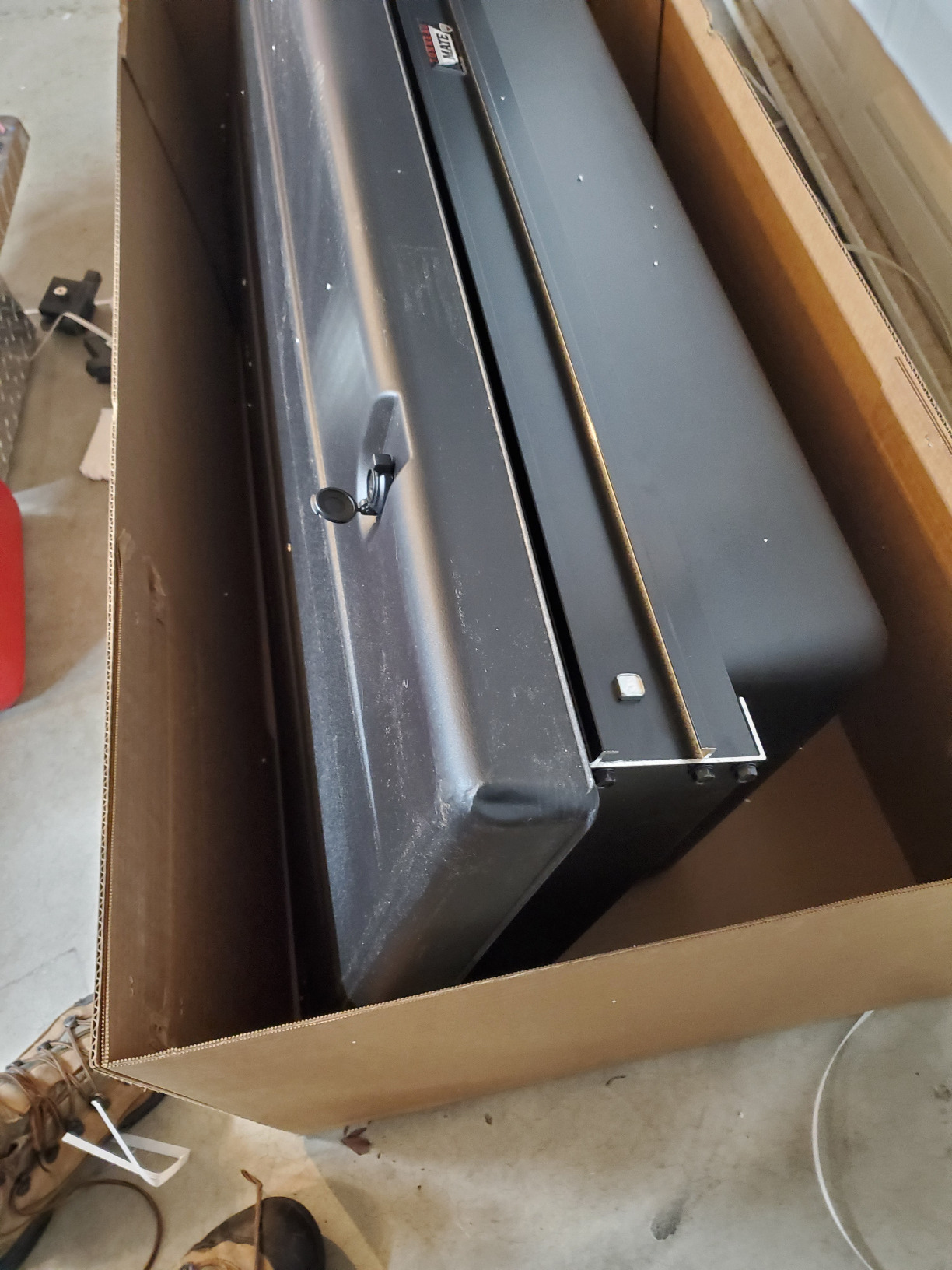 RealTruck TruXedo TL - TonneauMate | 1117416 | TonneauMate Toolbox - Fits Most Full Size Trucks, Except Flareside, Stepside or Composite Beds customer photo 1