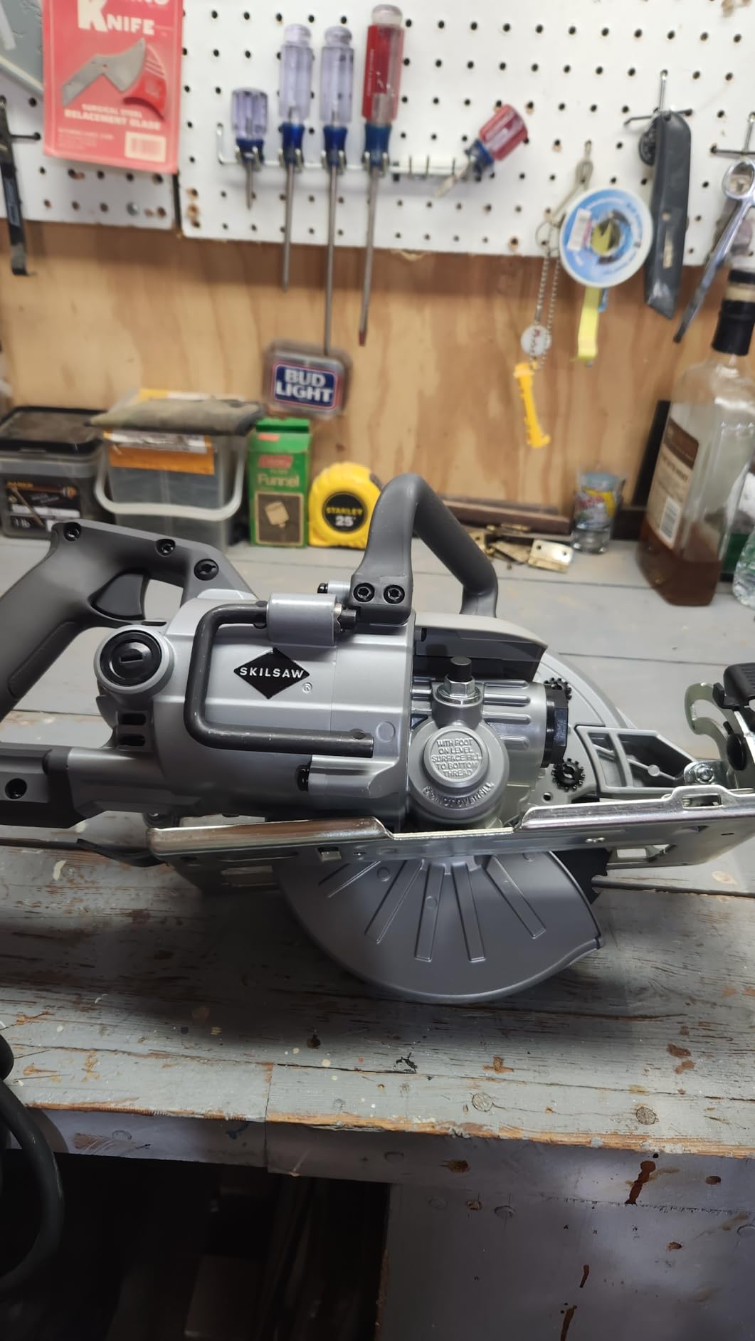 SKILSAW SPT77W-01 15-Amp 7-1/4-Inch Aluminum Worm Drive Circular Saw customer photo 2