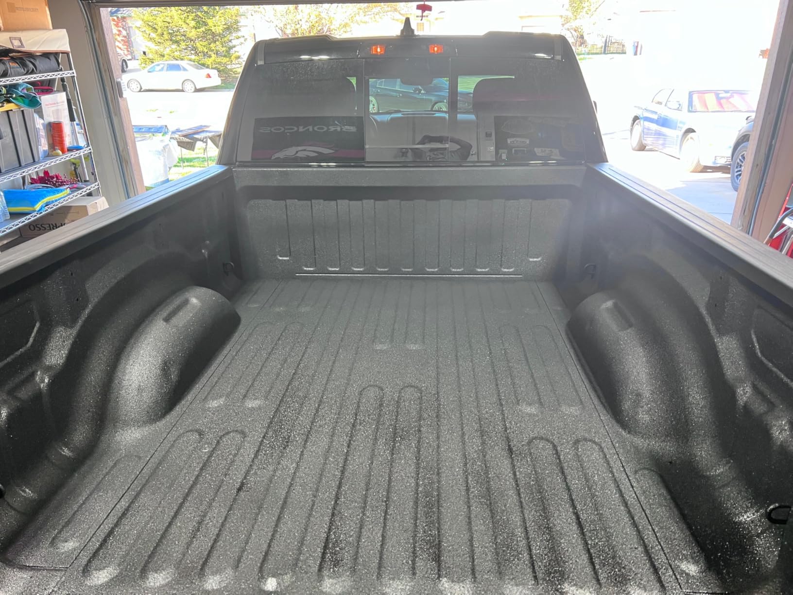 Raptor Liner Kit, Spray-On Truck Bed Liner Kit, Protective Paint For Tailgates and Trucks, Vehicle Undercoating, Black, 1 Gallon customer photo 1