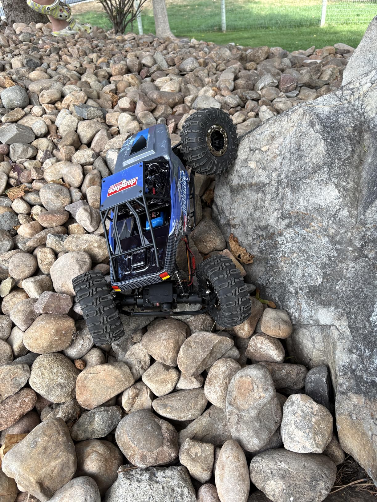 Redcat Racing Danchee Ridgerock 1/10 Scale 4WD Electric RC Rock Crawler – RC Truck RTR with 2.4GHz Radio, Dual Motors, 4-Wheel Steering, USB Charger with RC Crawler Li-ion Battery customer photo 1