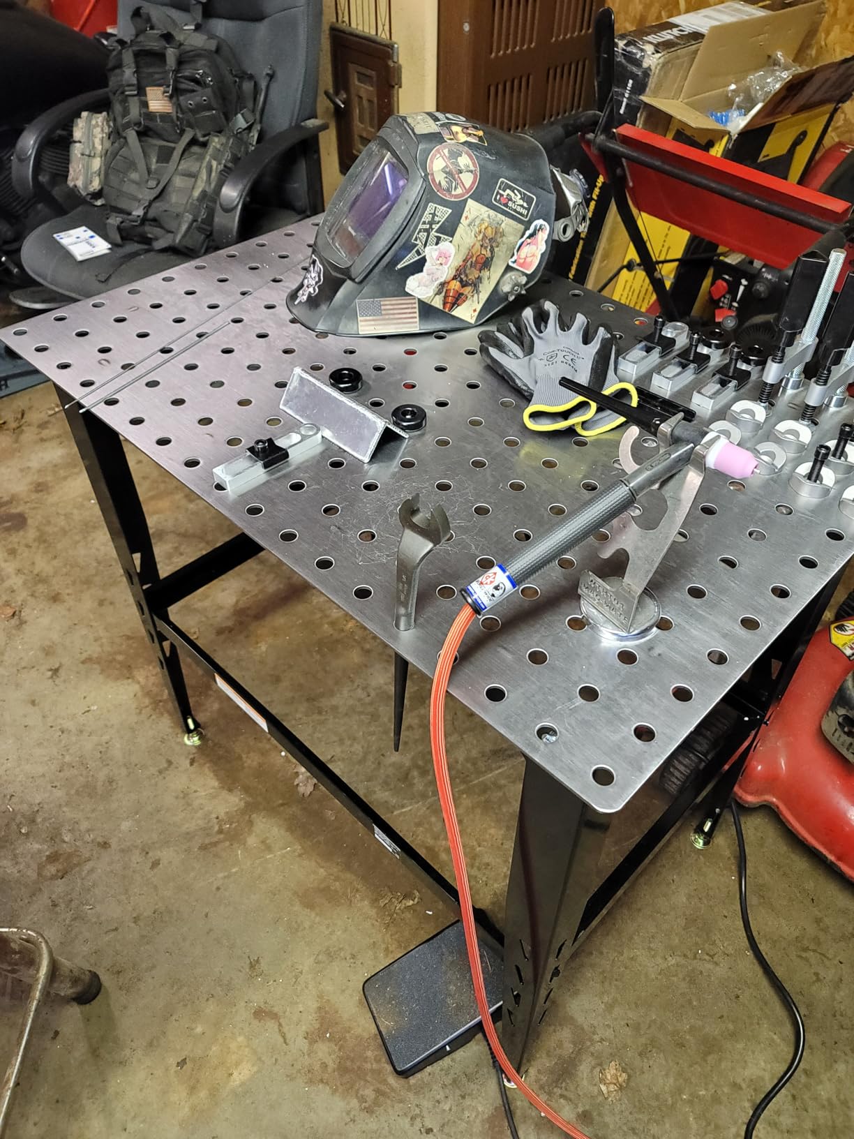 Klutch Steel Welding Table with 24-Piece Fit-Up Tool Kit, 600 Lb Capacity, 36 in. L x 24 in. W x 33-1/4 in. H, 16mm Fixture Holes customer photo 1