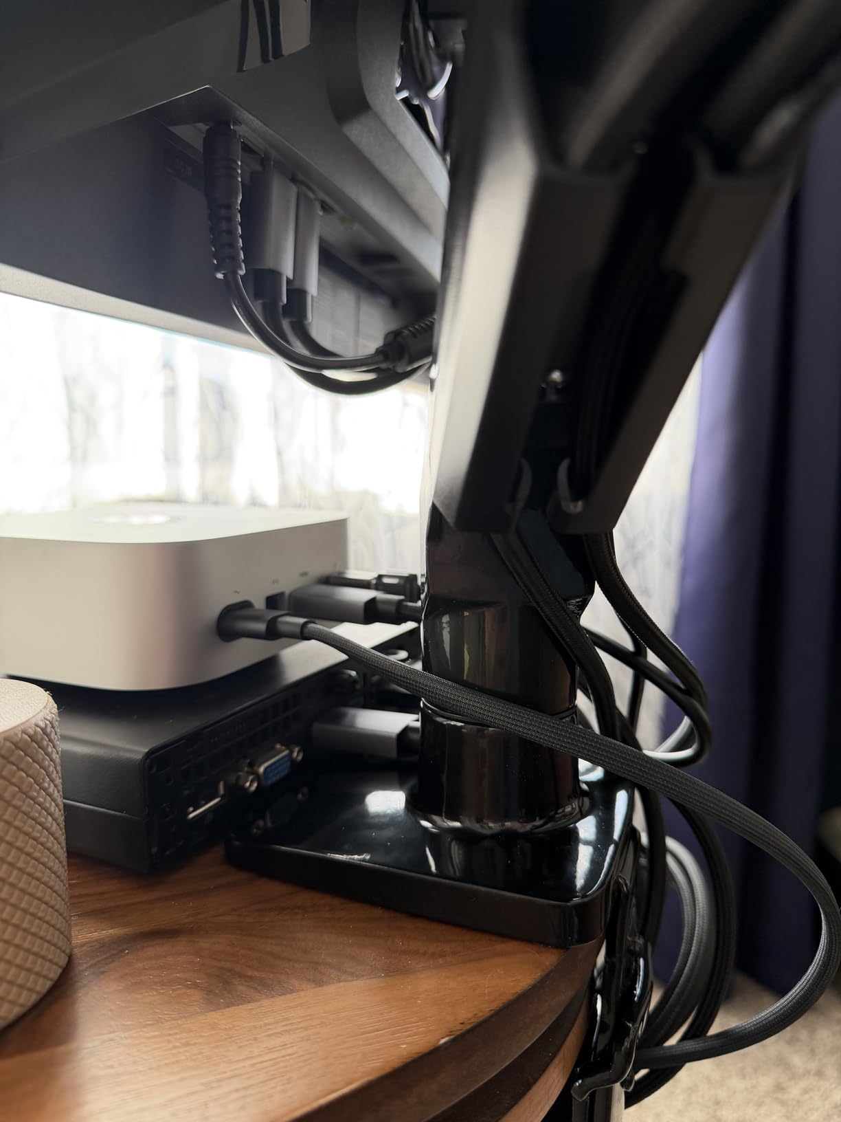HUANUO FlowLift™ Single Monitor Mount, 13 to 32 Inch Monitor Arm, Adjustable Monitor Stand, Vesa Mount with Clamp and Grommet Base - Fits 4.4 to 19.8lbs LCD Computer Monitors customer photo 2