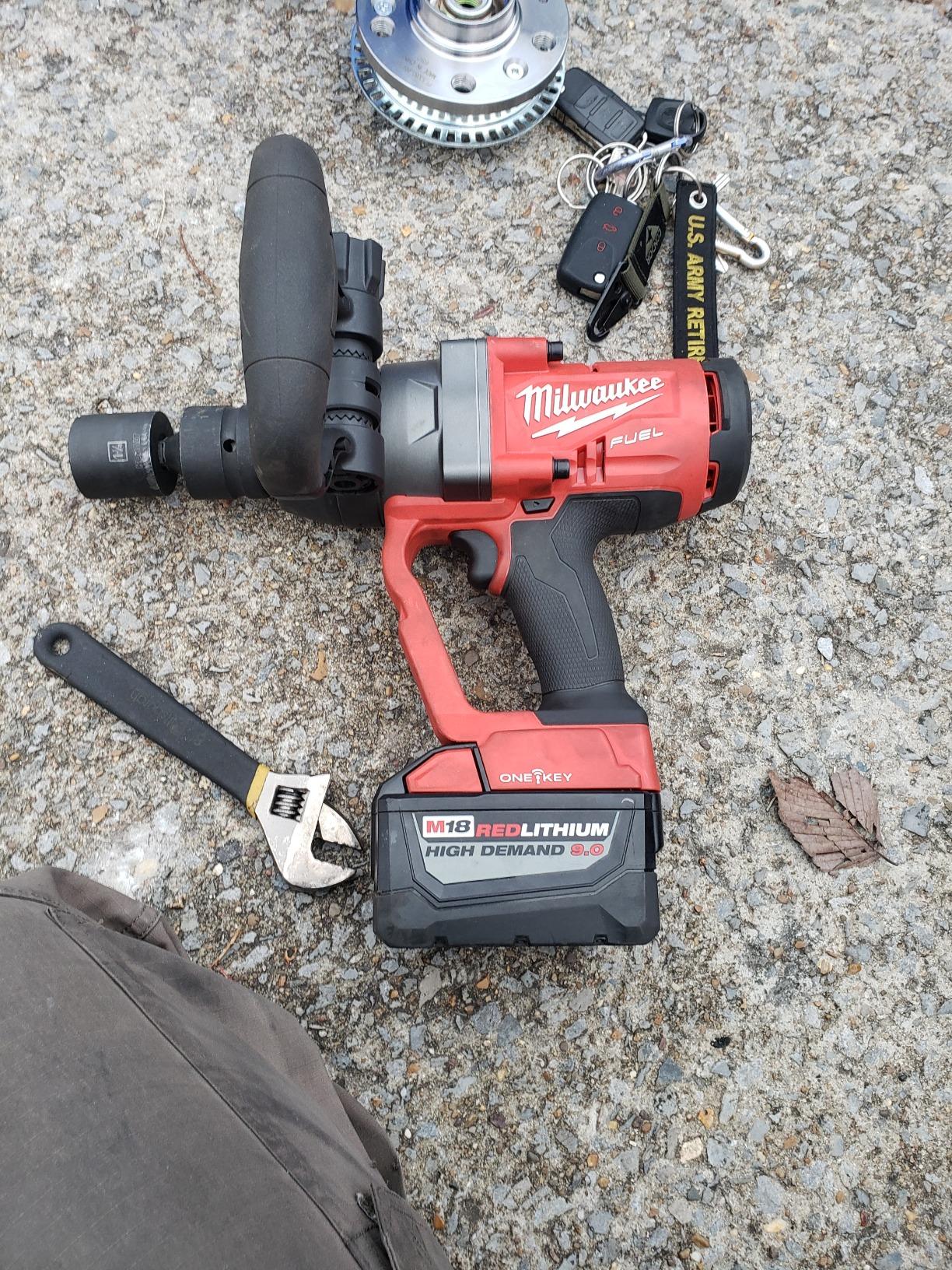 Milwaukee Electric M18 Fuel 1