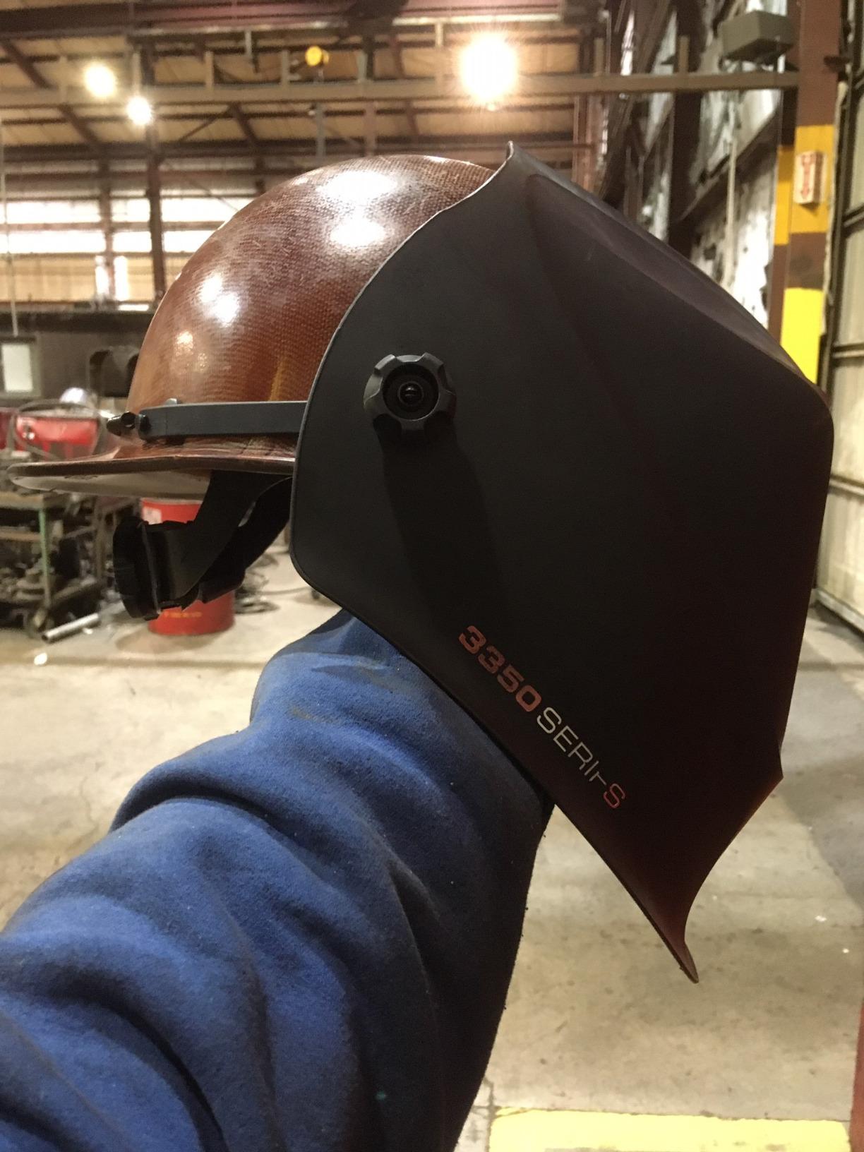 Lincoln Electric K3034-4 VIKING 3350 Auto Darkening Welding Helmet with 4C Lens Technology, Matte Black customer photo 2