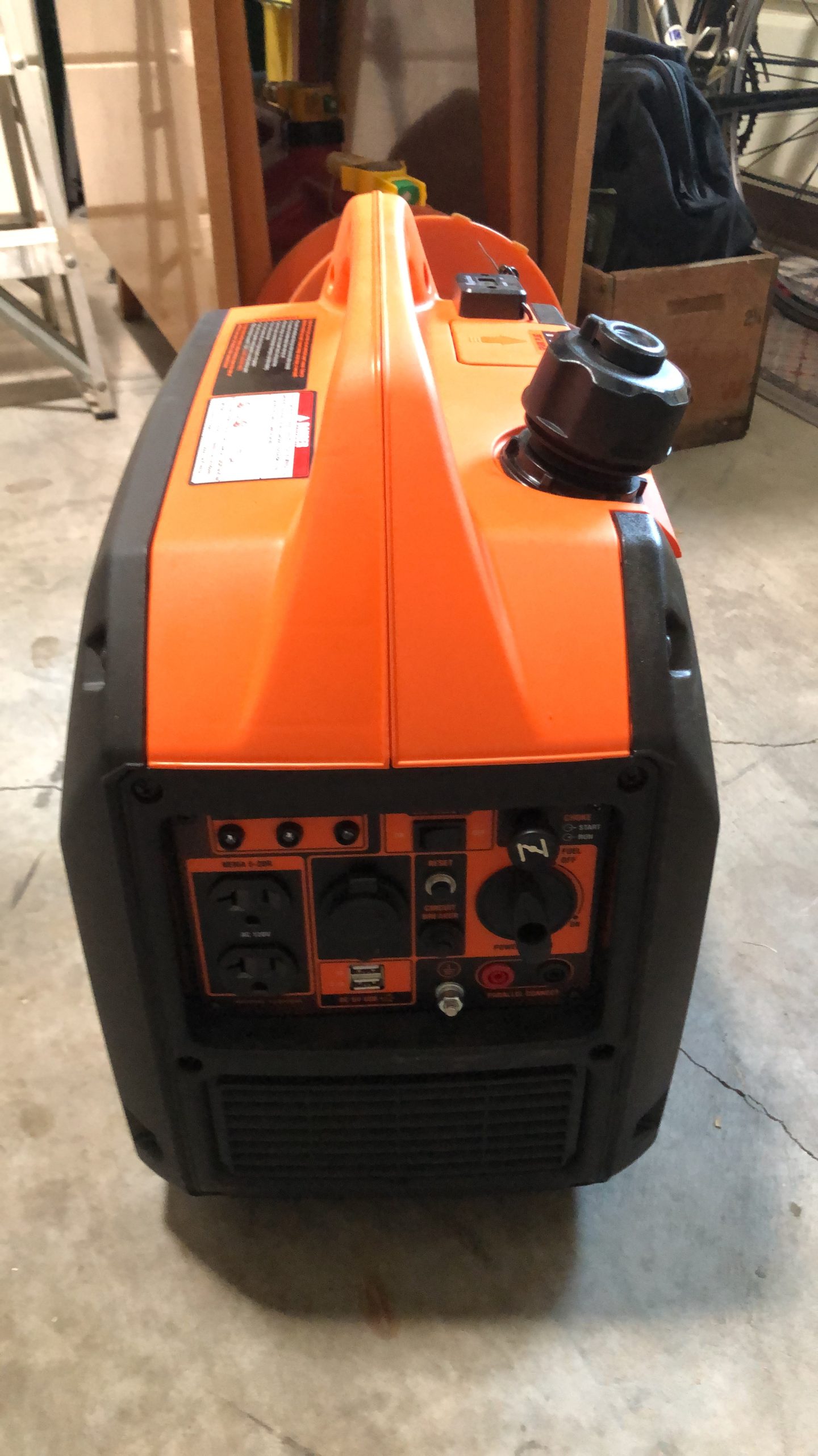 WEN Super Quiet 2350-Watt Portable Inverter Generator with Fuel Shut Off, Gasoline Power, Ultra Lightweight (56235i), Black customer photo 1