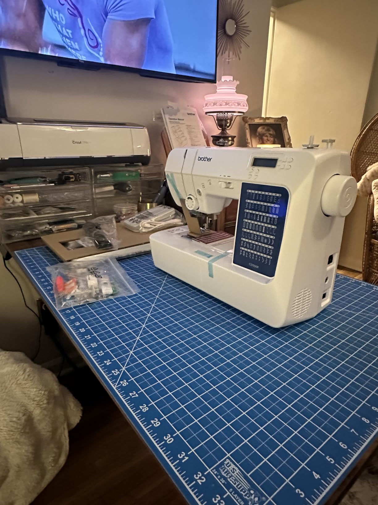Brother CS7000X Sewing and Quilting Machine LCD Display customer photo 1