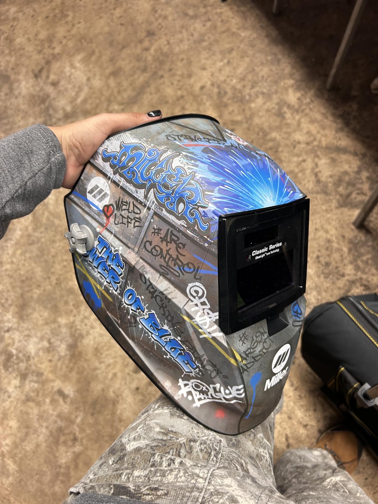Miller Classic Series Auto-Darkening Welding Helmet - Professional TIG/MIG Welding Mask with ClearLight Technology customer photo 2