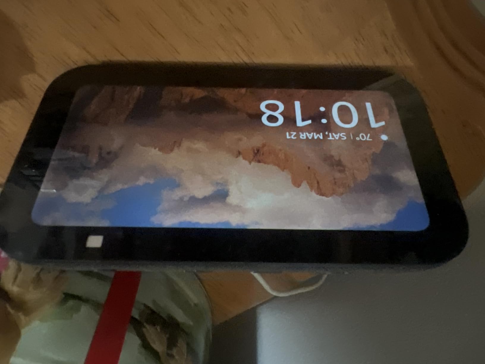Amazon Echo Show 5 (newest model), Smart display, Designed for Alexa+, 2x the bass and clearer sound, Glacier White customer photo 2