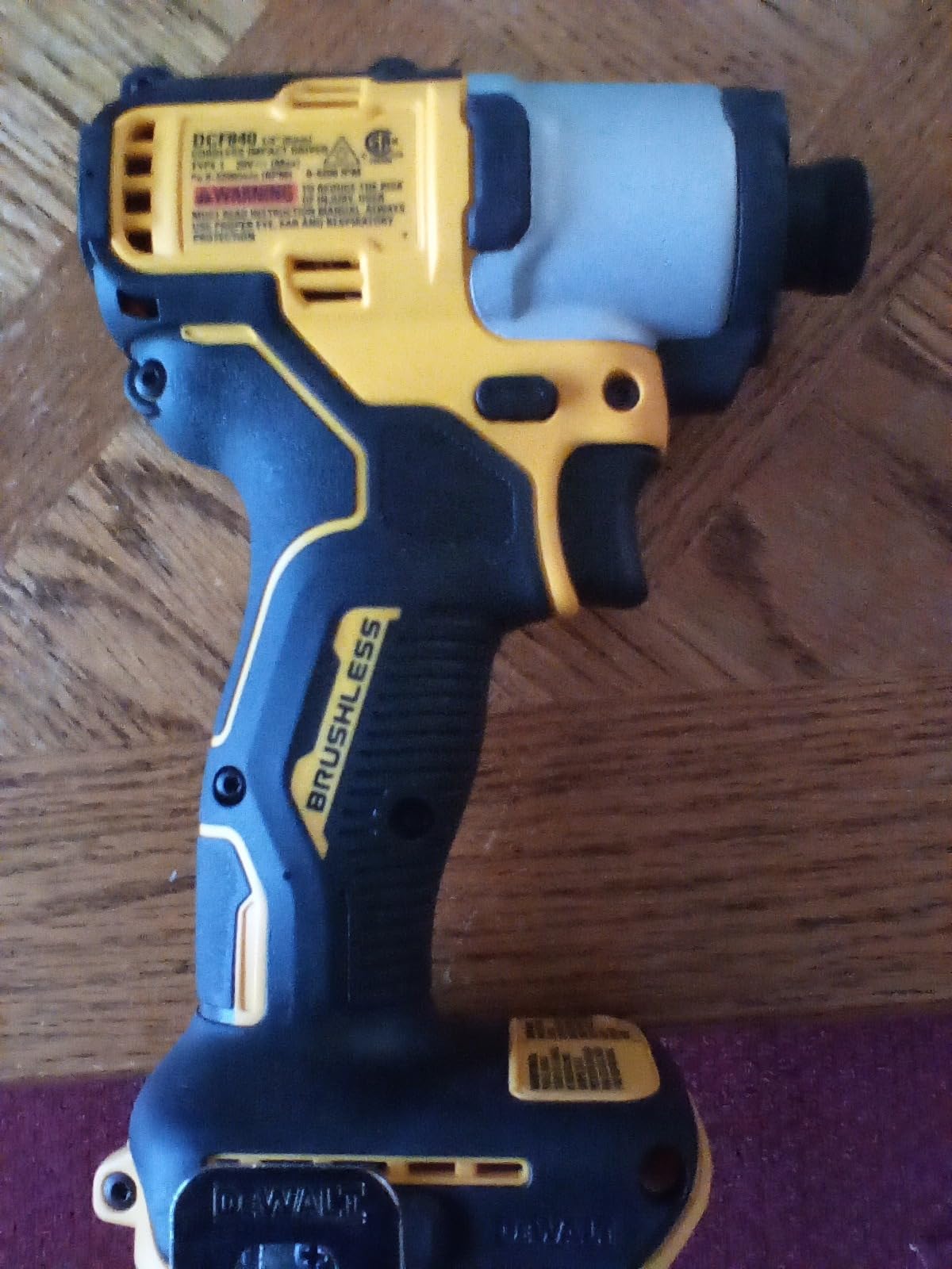DEWALT 20V MAX* 1/4 in. Brushless Cordless Impact Driver (Tool Only) (DCF840B) customer photo 2