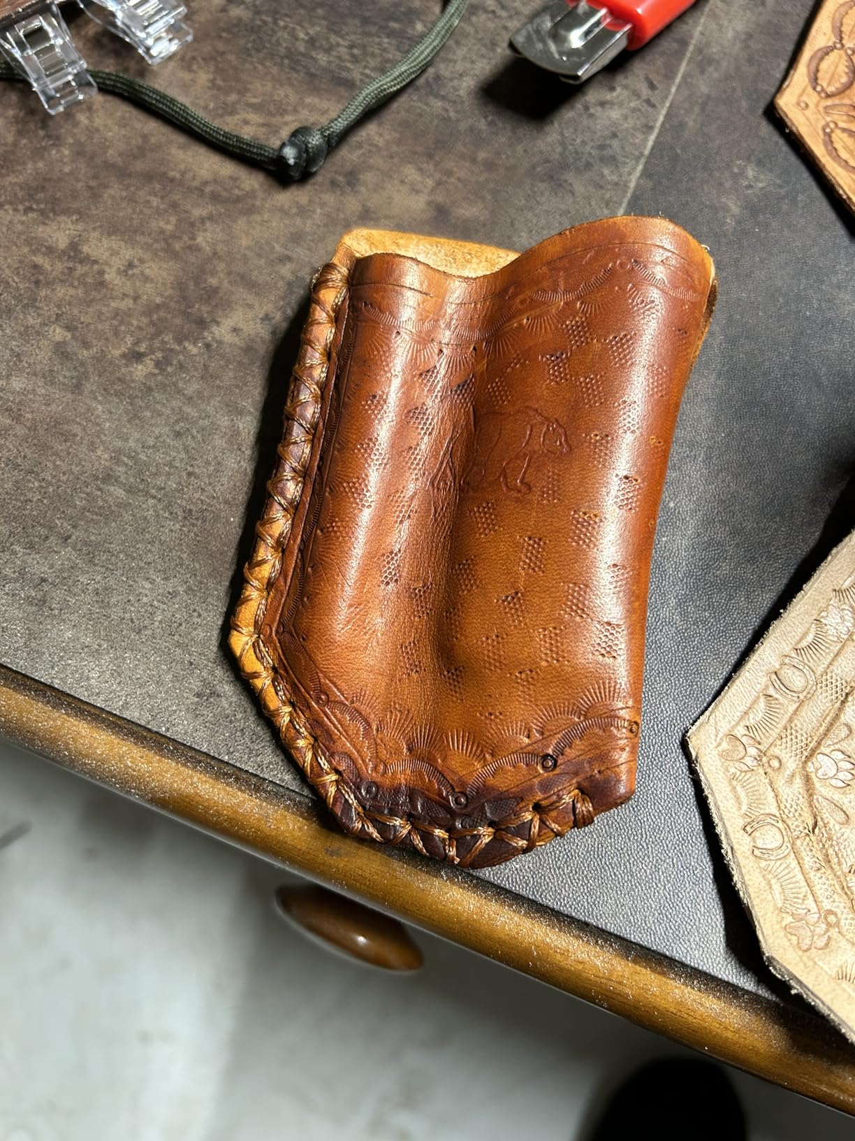 BUTUZE Leather Working Tools, Practical Leather Craft Kit with Waxed Thread Groover Awl Stitching Punch Hole for Leathercraft Beginner or Adults Gifts customer photo 2