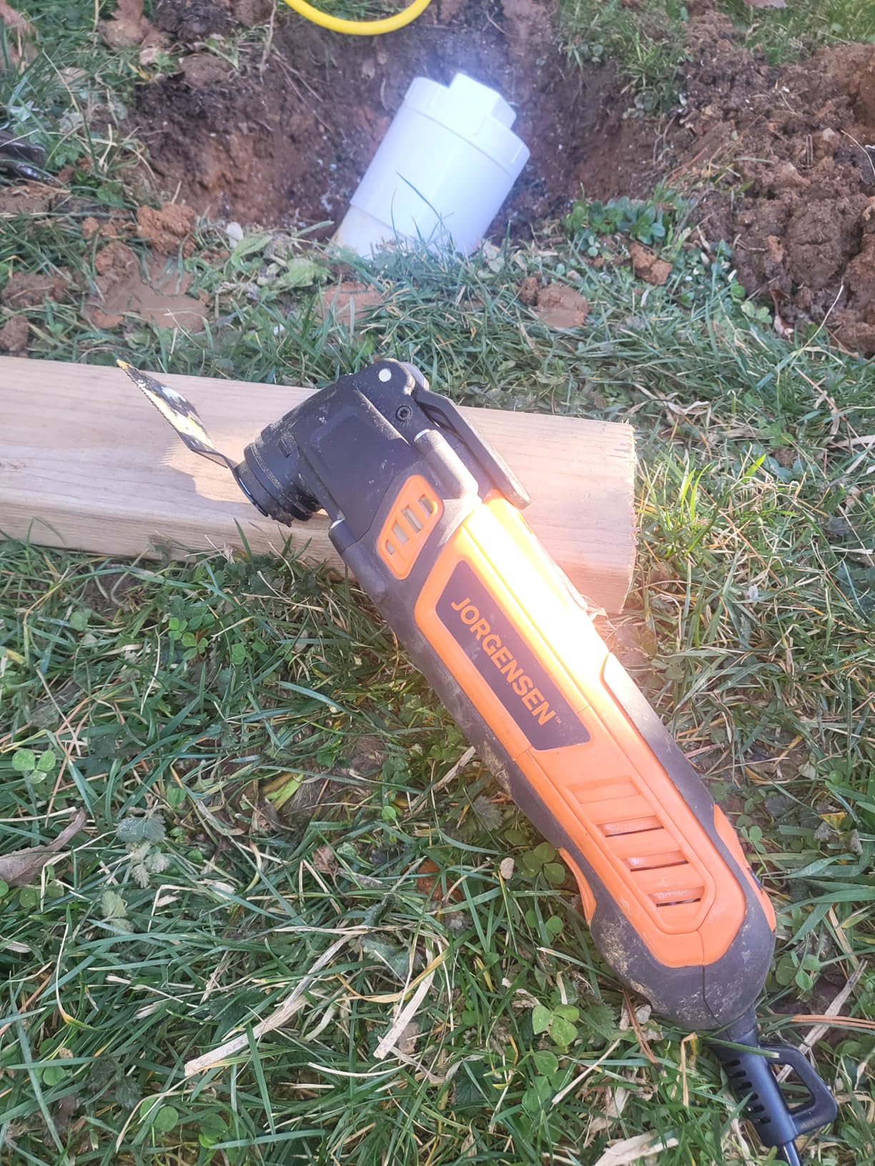 JORGENSEN Oscillating Tool 5 Degree Oscillation Angle, 4 Amp Oscillating Multi Tools Saw, 7 Variable Speed with 16-piece Blades and Carrying Bag - 70800 customer photo 1