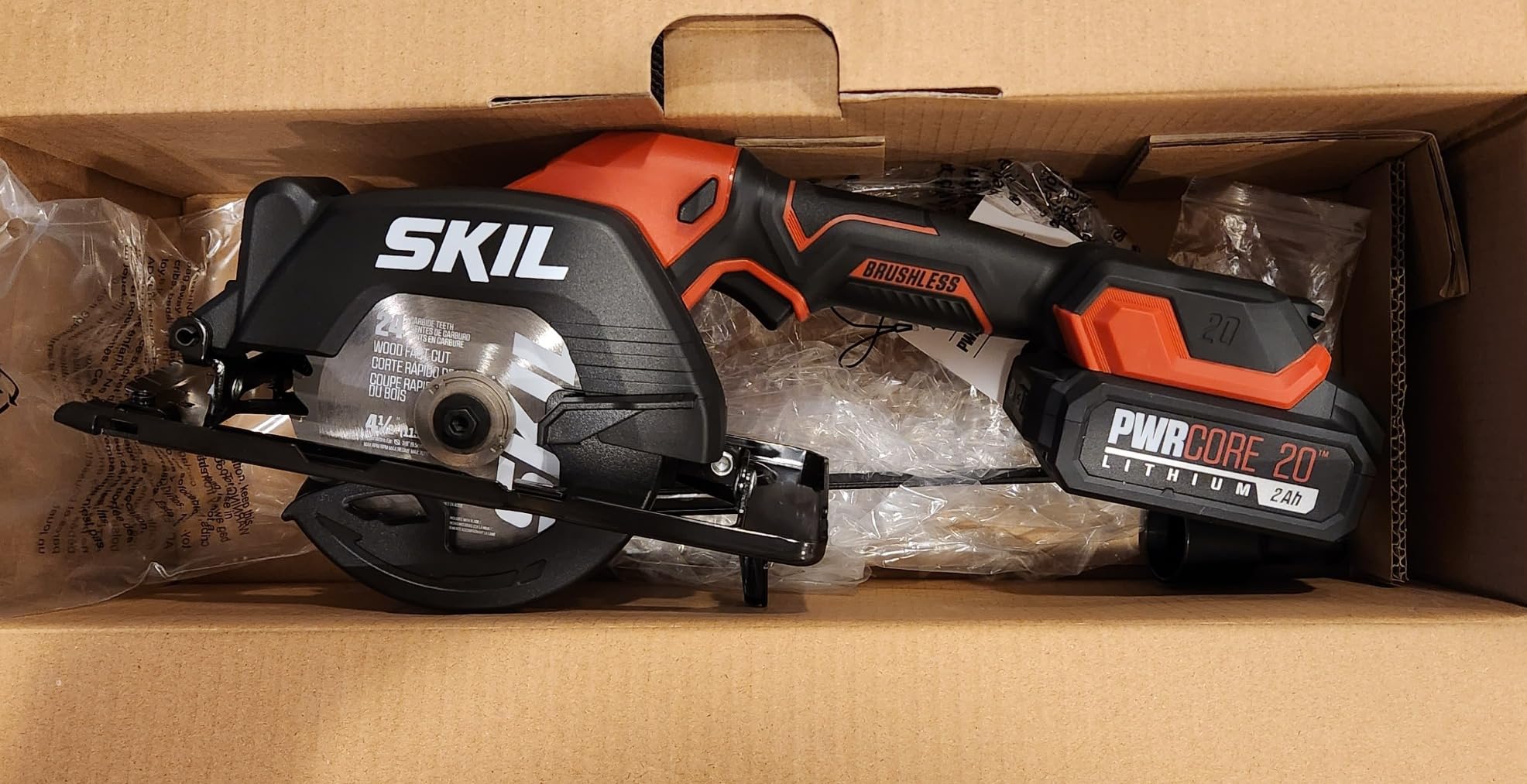 PWRCORE 20 Brushless 20V 4-1/2 in. Compact Lightweight One-Hand Circular Saw Kit with Up to 6,000 RPM Includes 2.0Ah PWR CORE 20 Lithium Battery and Charger - CR5435B-10, Red customer photo 2