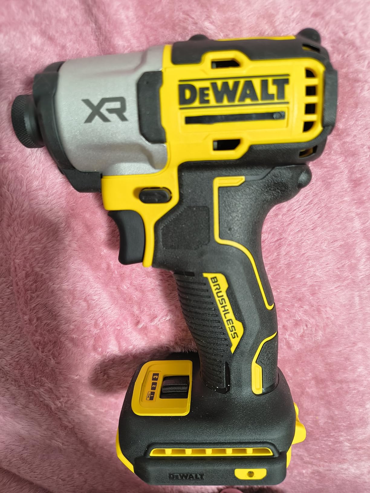 20V MAX XR Impact Driver, 1/4 Inch High Torque Brushless 3 Speed Premium Cordless with LED Light, Extended Runtime, Tool Only (DCF845B) customer photo 2