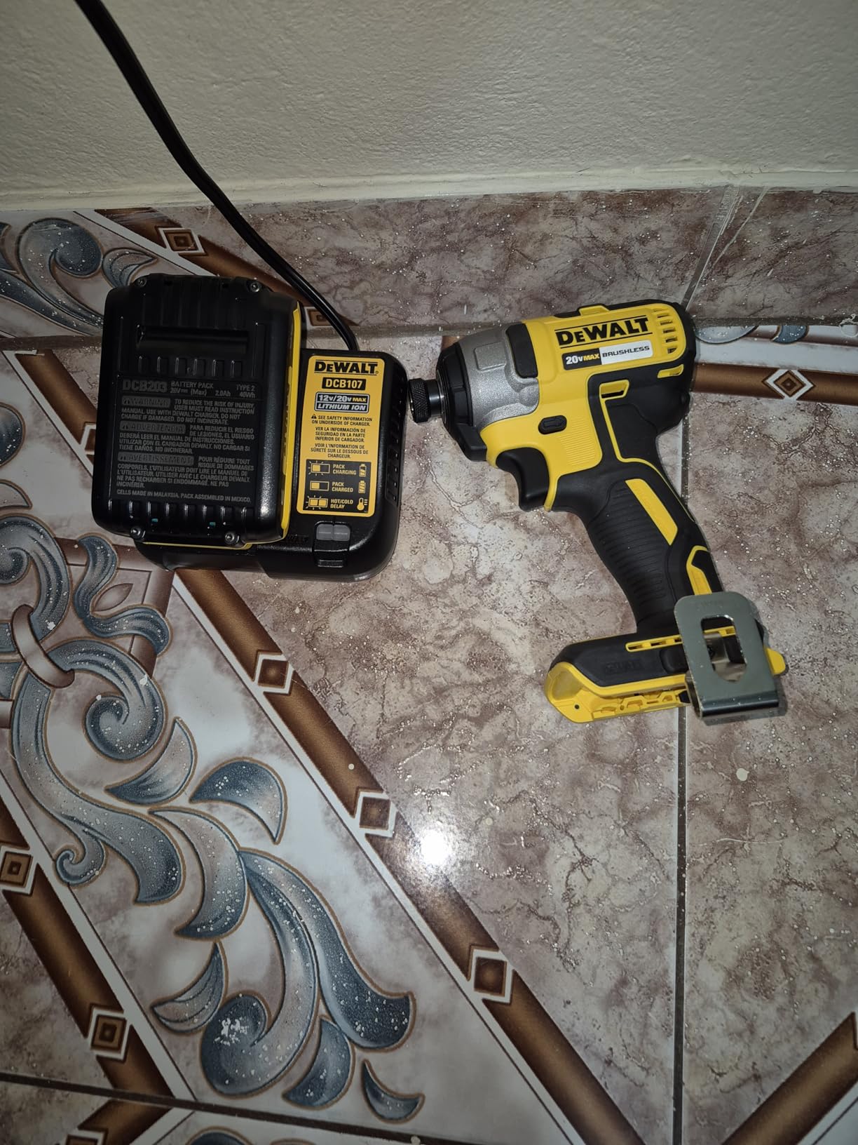 20V MAX Impact Driver, 1/4 Inch, Battery and Charger Included (DCF787D1) customer photo 1