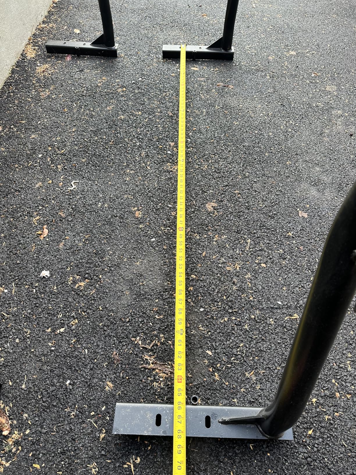VEVOR Extendable Steel Truck Ladder Rack - 800 lbs Capacity, 46-71 inch, Non-Drilling for Kayak, Surfboard, Lumber, Ladder customer photo 2