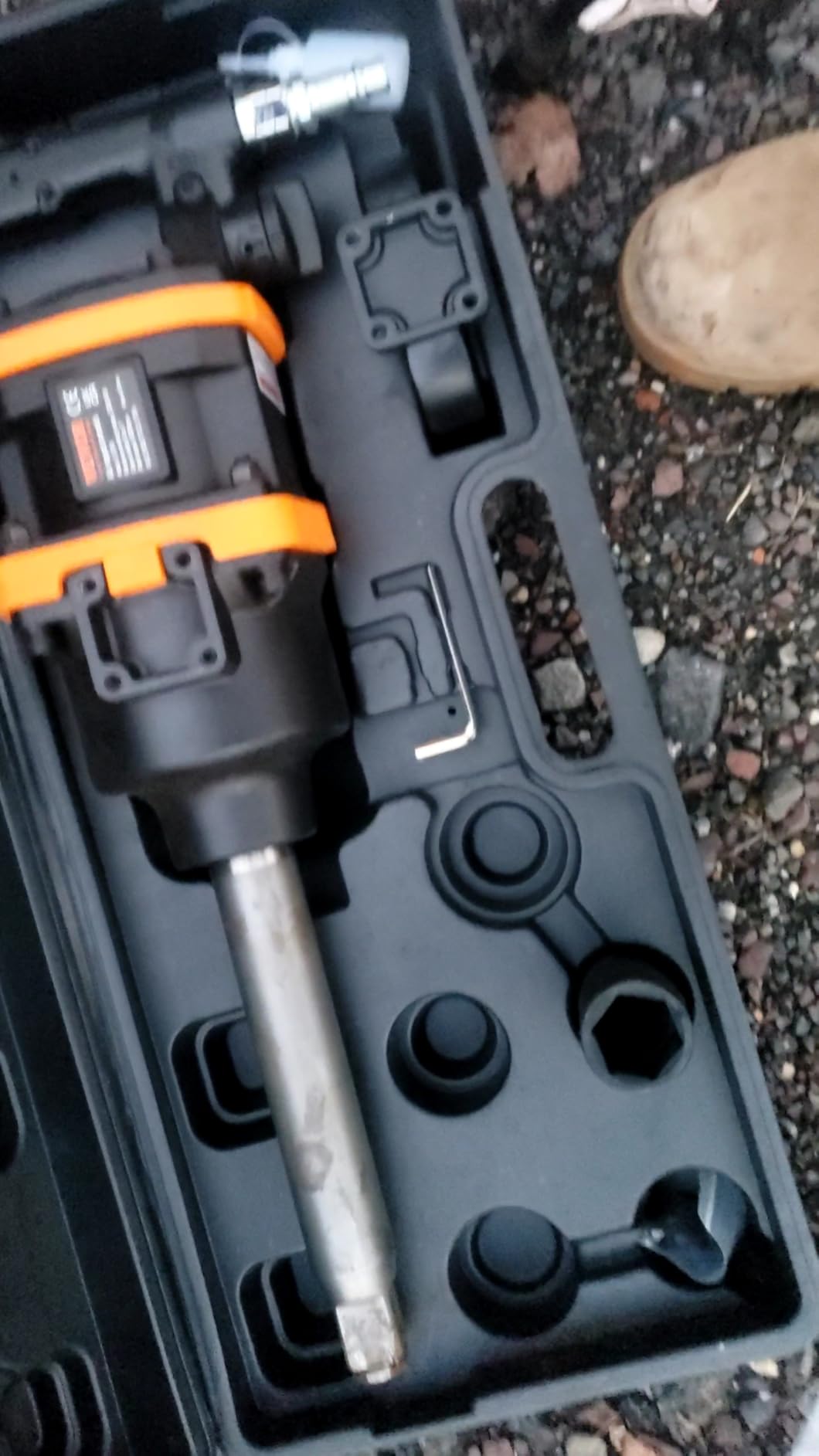VEVOR 1 Inch Air Impact Wrench, Up to 3160 ft-lbs High Reverse Torque Output 1