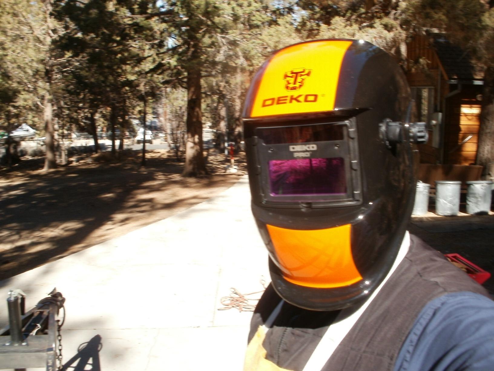 DEKORPO True Color Solar Powered Auto Darkening Welding Helmet customer photo 1