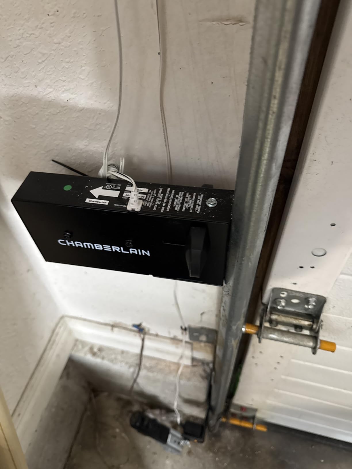 Chamberlain RJO101MC Ultra-Quiet Wall Mount Garage Door Opener with Battery Backup, myQ Smart Wi-Fi Control, LED Lighting System customer photo 2