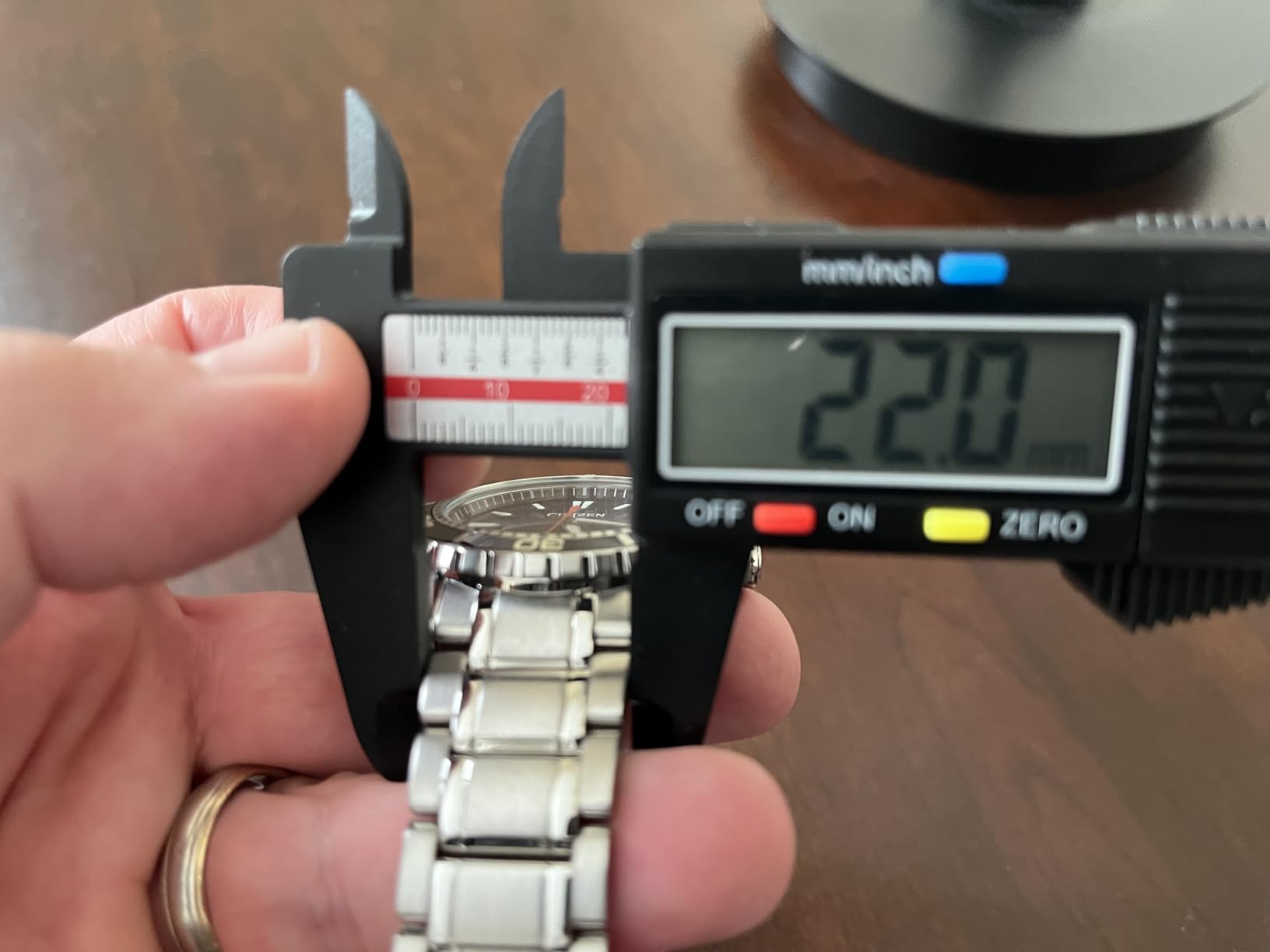 Digital Caliper, Esydon Upgraded Calipers 6 inch, Measuring Tool, Electronic Ruler, with Large LCD Screen, Auto-Off Feature customer photo 2
