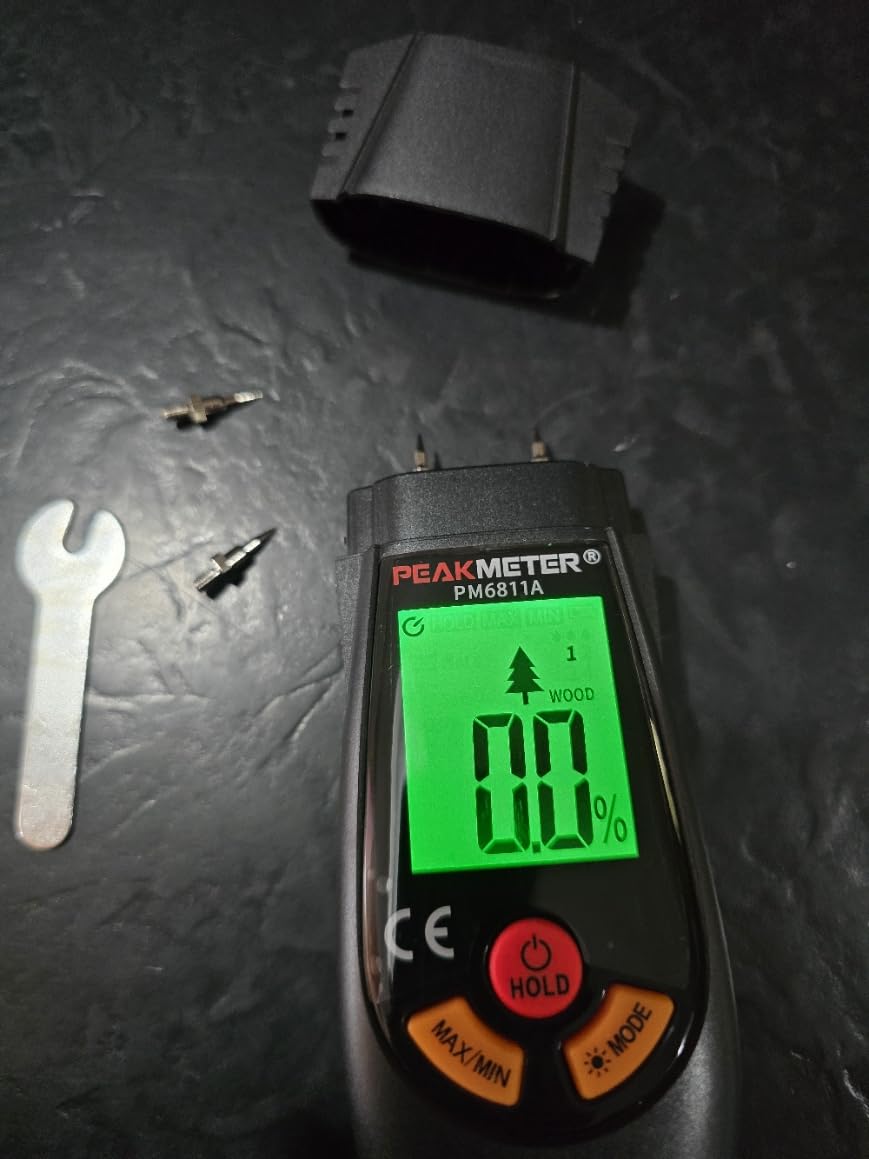 Wood Moisture Meter, with battery and LCD display, suitable for quick determination of moisture content of many types of logs, paper, plywood, plaster walls, floor coverings, etc. customer photo 2
