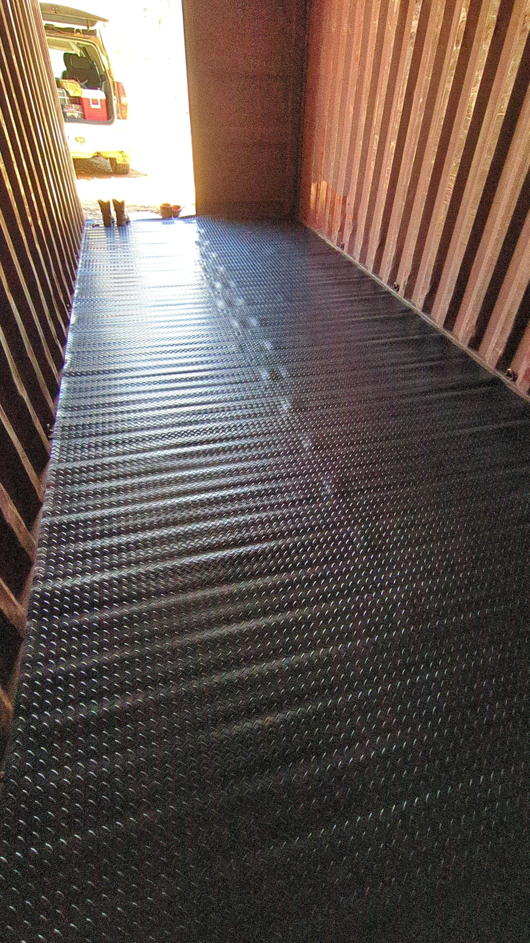TUFFIOM 7.5 x 20 FT Garage Floor Mat, Thickened Diamond Plate PVC Garage Mats Flooring Roll for Under Car, Garage Parking Mats for Floor Large SUVs, MPV, Pickup Truck customer photo 2