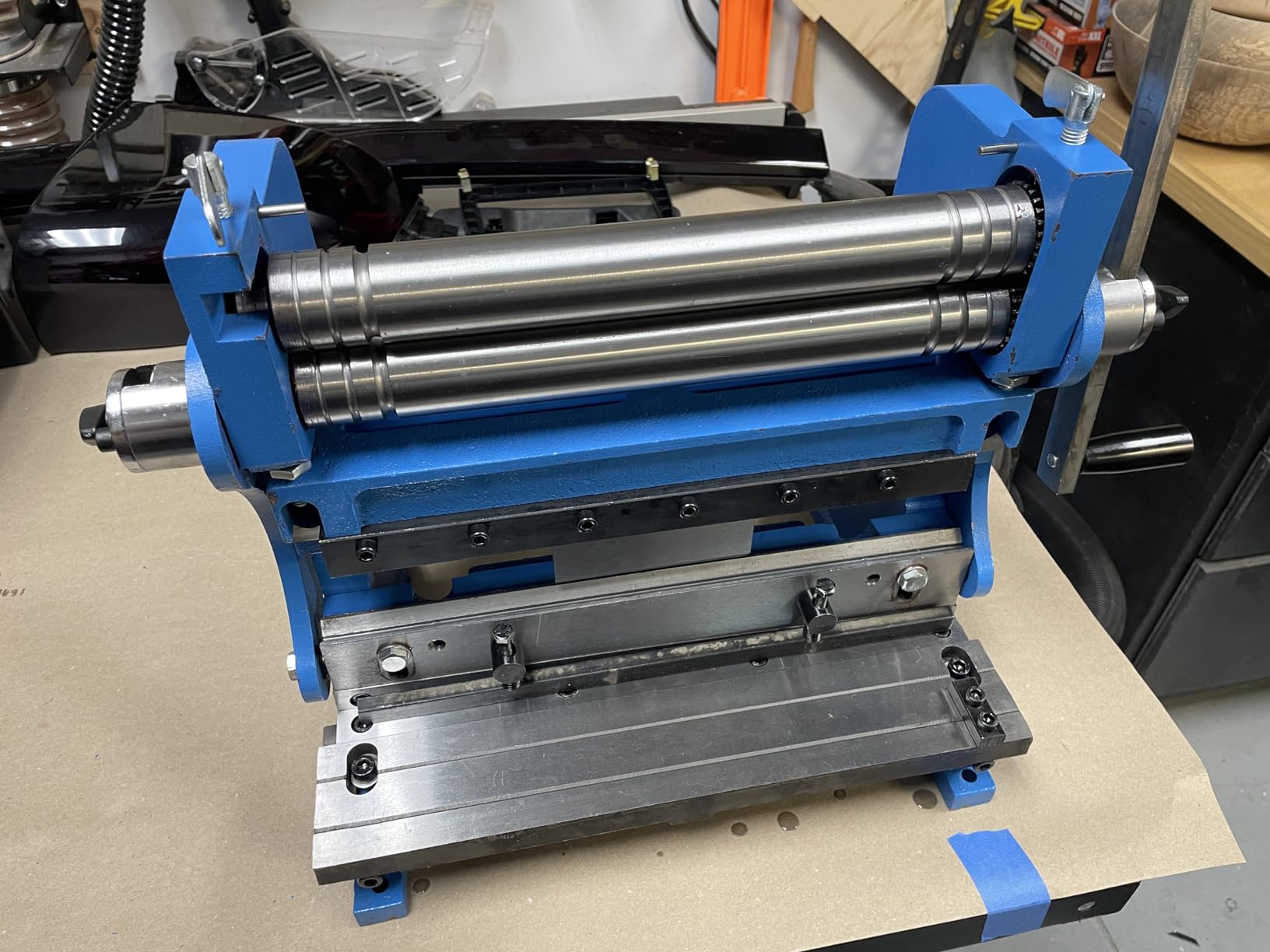 VEVOR Sheet Metal Brake, 12-inch, 3-In-1 Combination Shear Brake Roll Machine, 20-Gauge Capacity Shear Press Brake with 90 Degree Max Bending Angle, Shears and Slip Roll Machine for Shear Bending Rolling customer photo 1