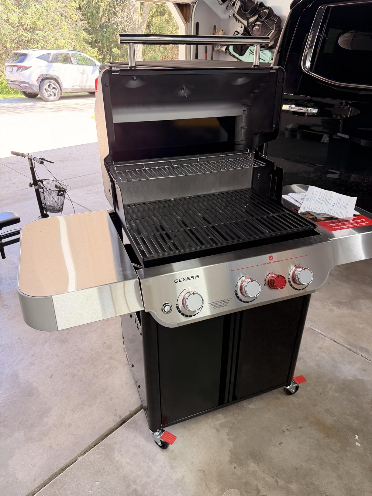 Weber Genesis E-325 Natural Gas Grill for Outdoor Cooking, 3 Burners, Black - Porcelain-Enameled, Cast-Iron Grates, PureBlu Burners & Sear Zone customer photo 1