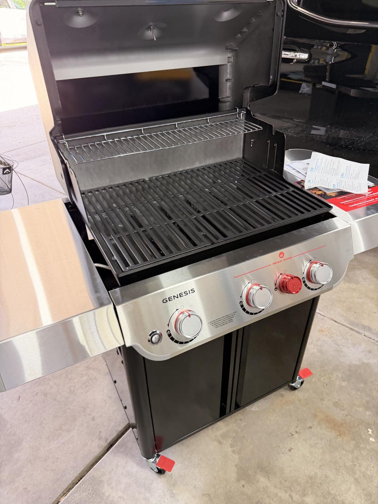 Weber Genesis E-325 Natural Gas Grill for Outdoor Cooking, 3 Burners, Black - Porcelain-Enameled, Cast-Iron Grates, PureBlu Burners & Sear Zone customer photo 2