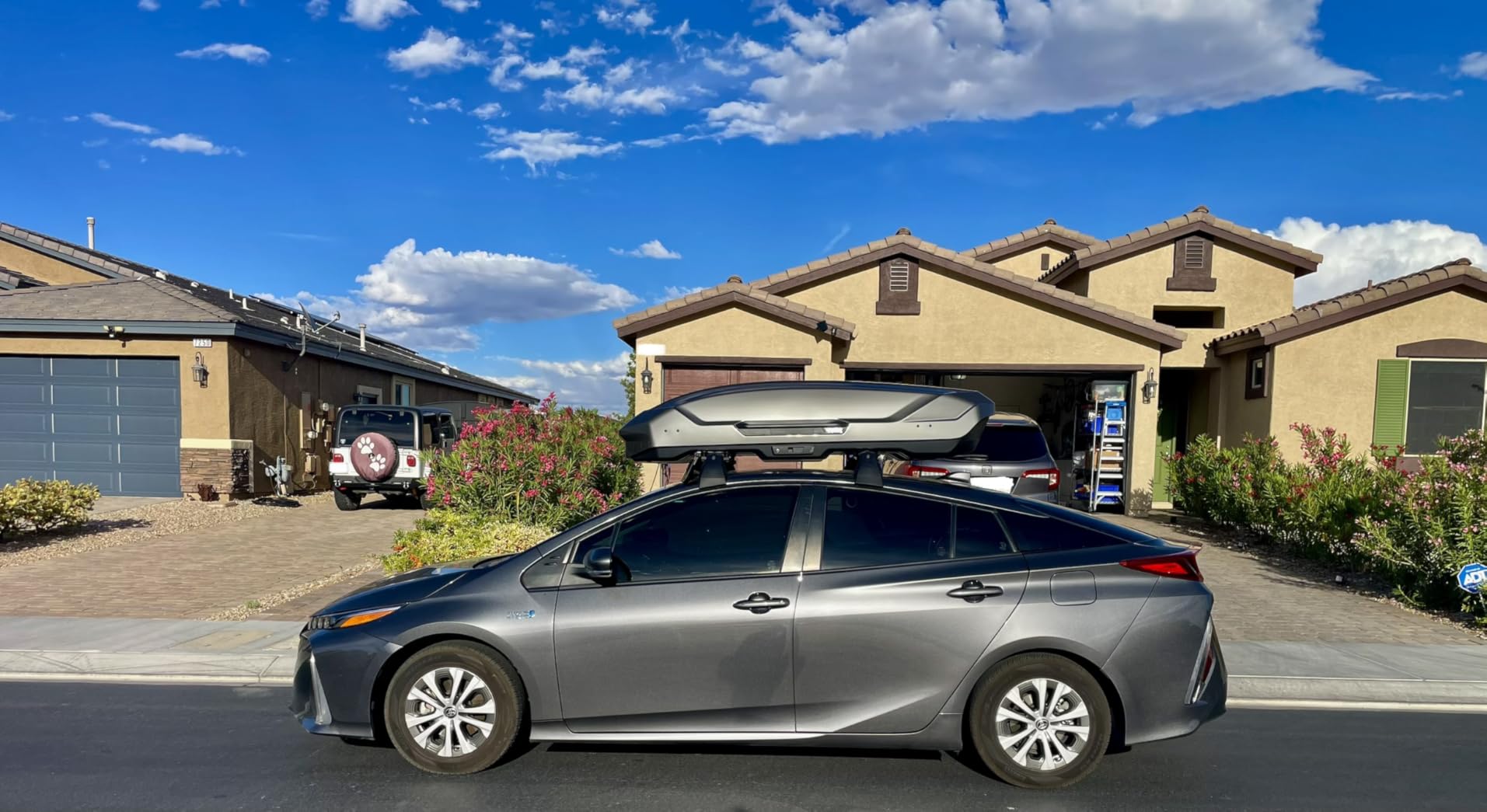 Thule Motion 3 Rooftop Box customer photo 2