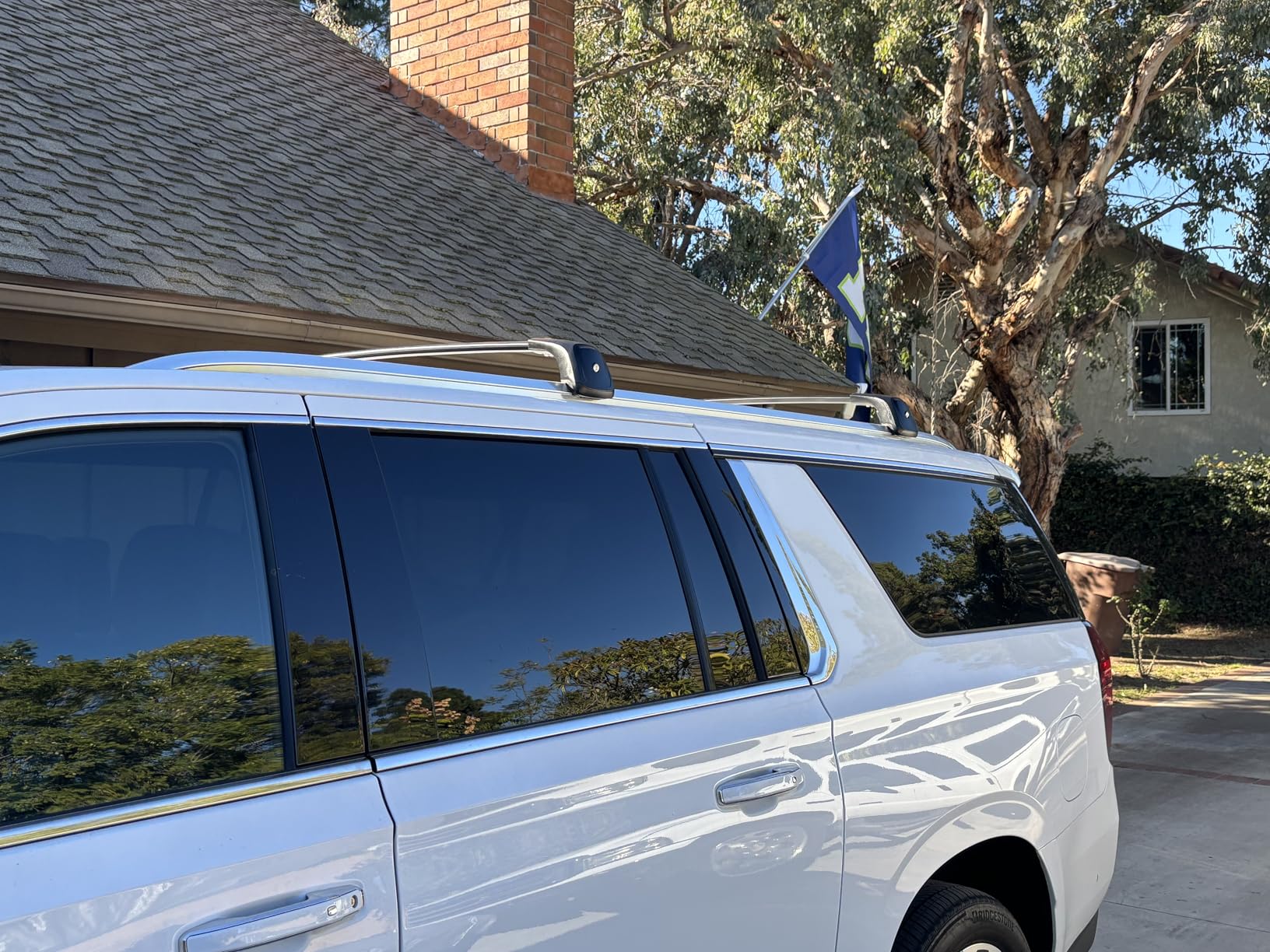 Wonderdriver Heavy Duty 350lb Roof Rack Cross Bars Compatible with Chevy Suburban & Tahoe 2021-2026 GMC Yukon XL, Cadillac Escalade ESV Lockable Aluminum Crossbar Carrier Luggage customer photo 1