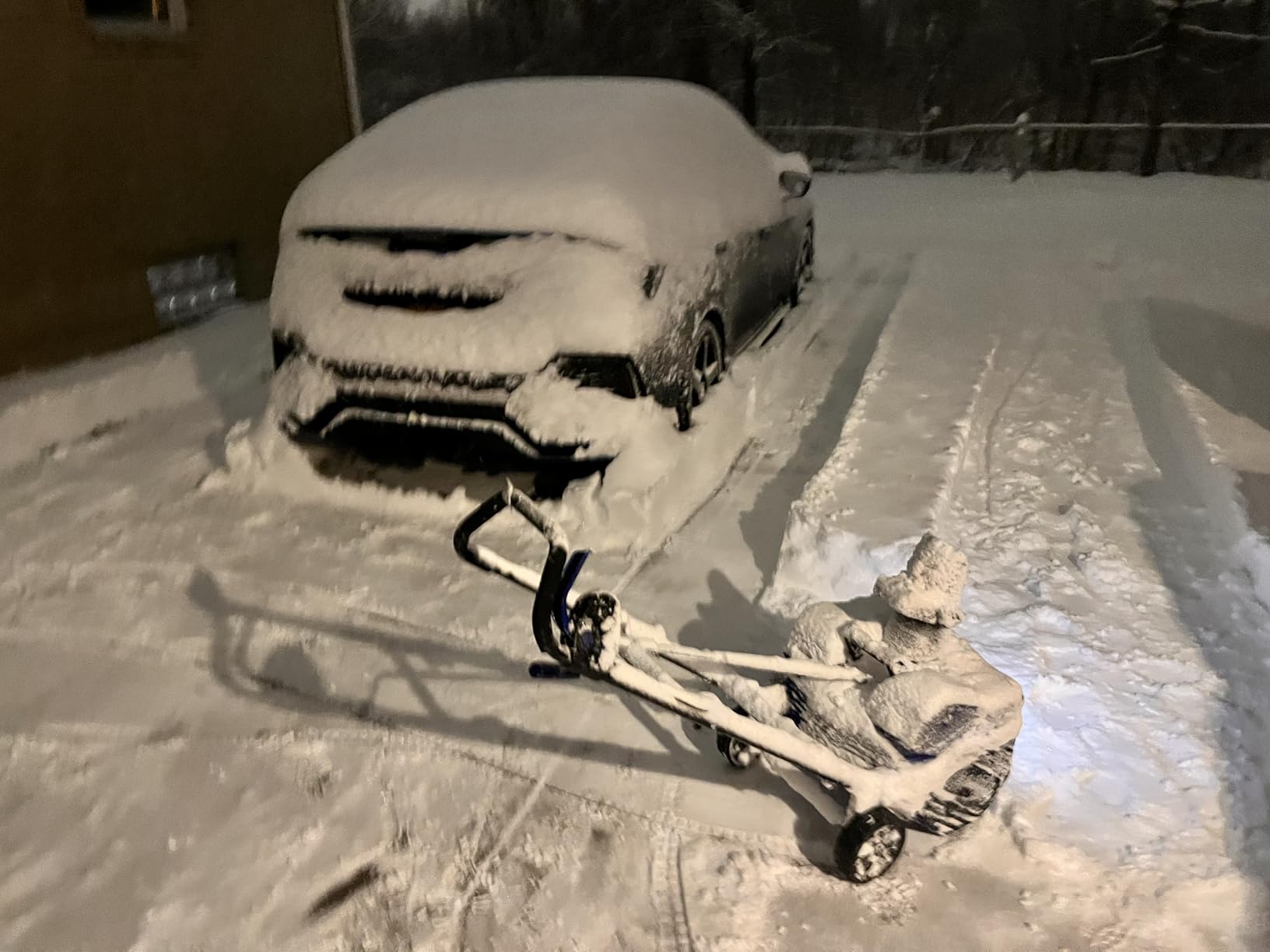 Westinghouse WSnow22 48V Cordless Snow Blower 22 Inch Kit, Steel Auger, LED Lights, 1600W Brushless Motor, 25ft Throwing Distance, Plows 840lbs/min, Compatible with Snow Joe Batteries customer photo 2