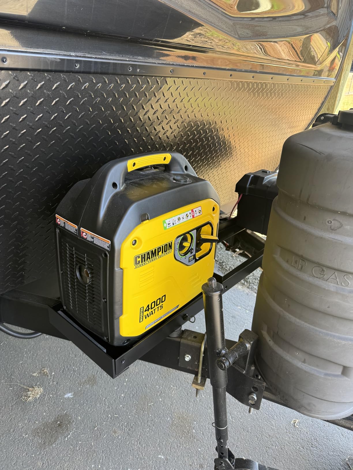 Champion Power Equipment 4000-Watt RV Ready Portable Inverter Generator with Quiet Technology and Free 3-Year Warranty customer photo 1