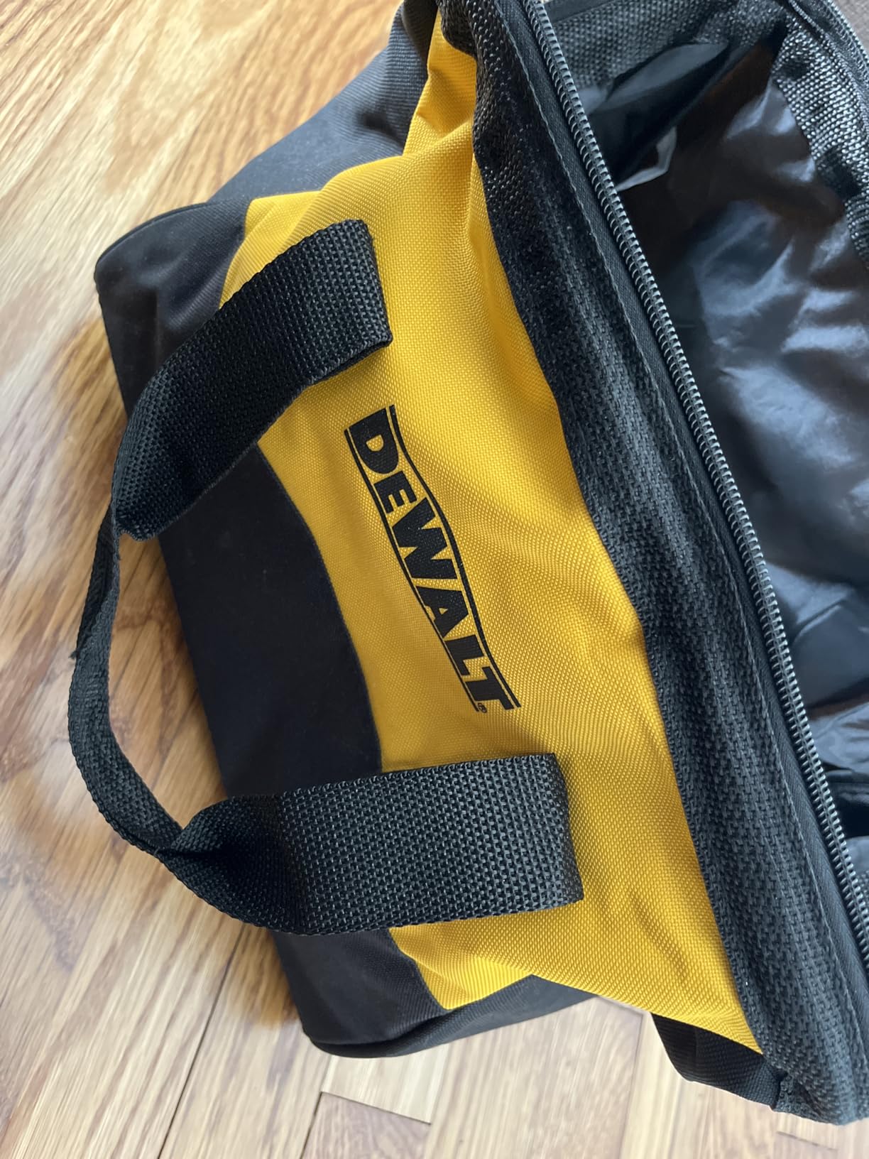 DEWALT 20V MAX XR 1/2 Inch Cordless Hammer Drill Kit with 8AH Battery and Charger (DCD1007WW1) customer photo 2