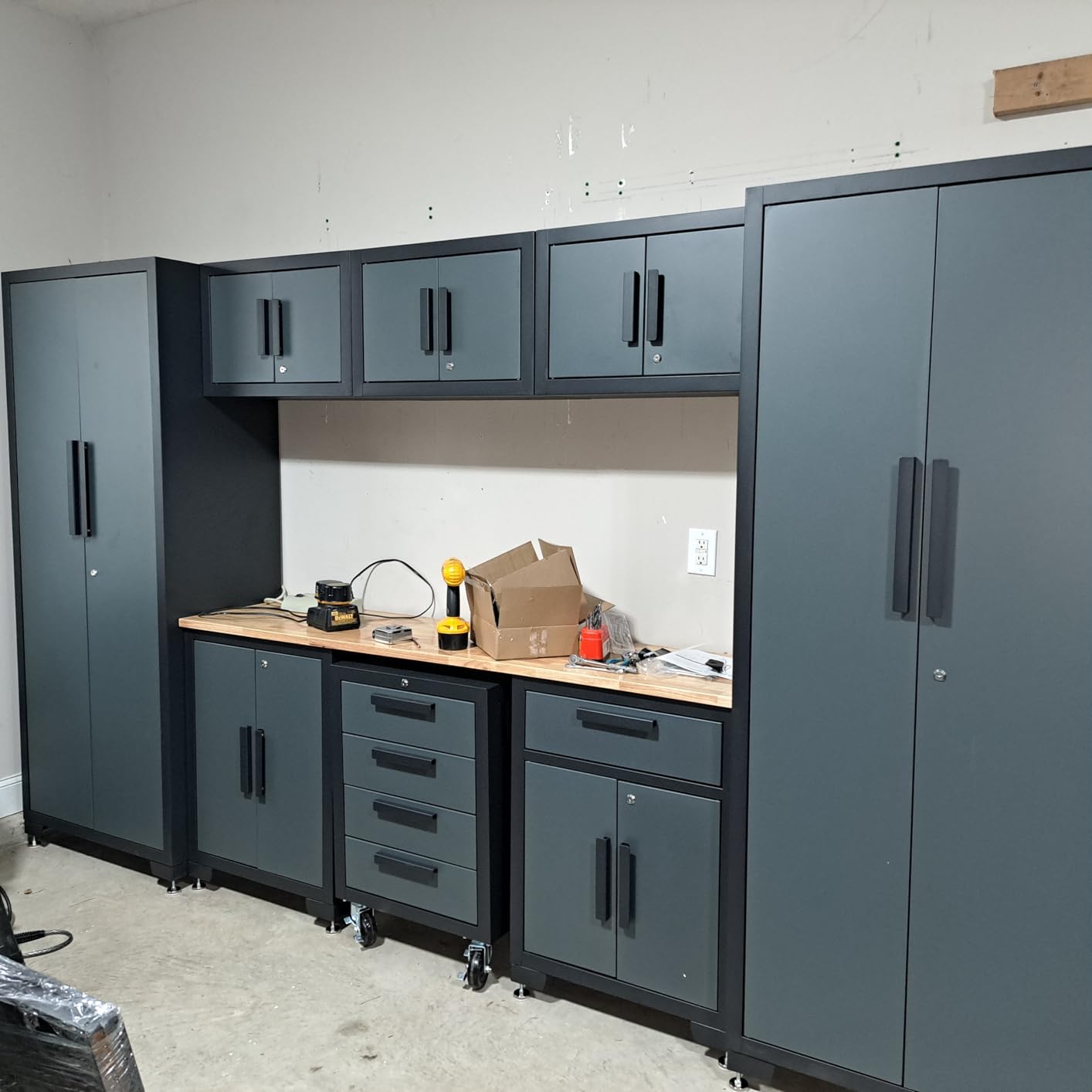 Torin Garage Cabinets Storage System, 9 Piece Included Steel Drawers Rolling Chest,Locked Storage Cabinet, Perfect for Organizing Garage and Tools, 129.92, Black/Grey customer photo 1