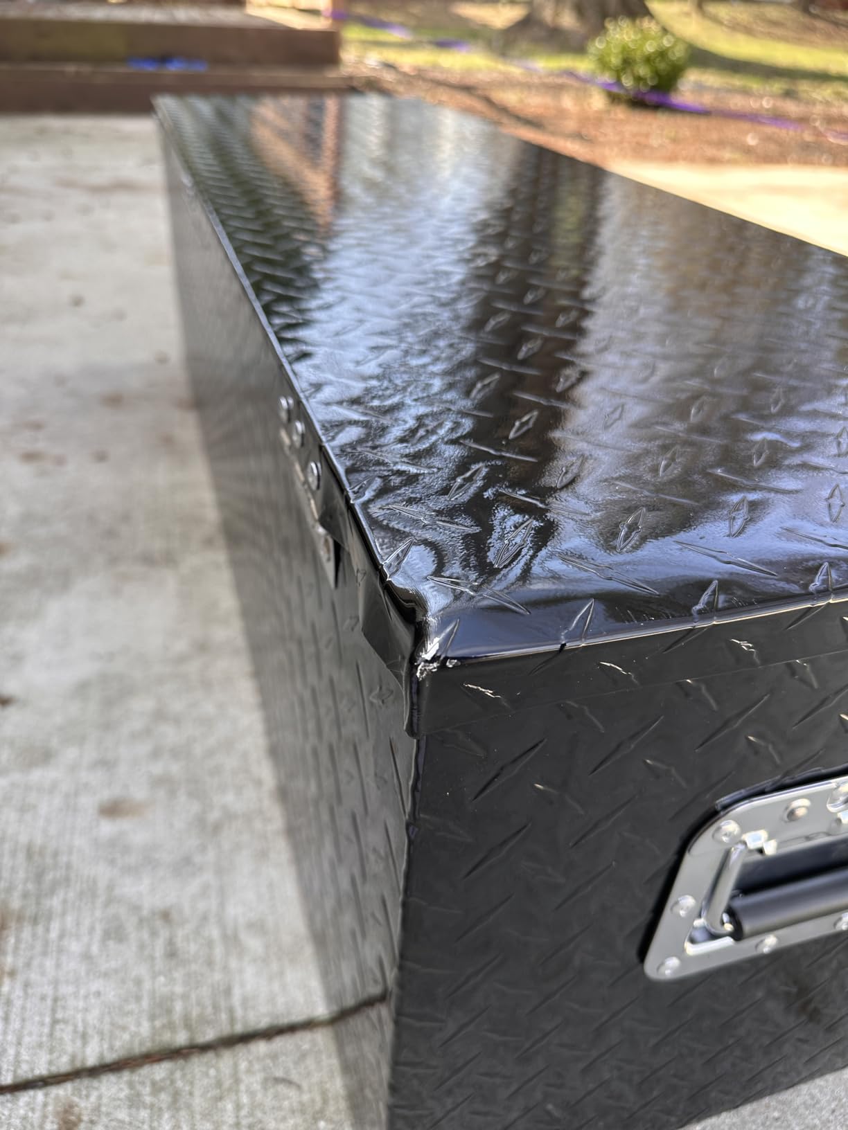 ARKSEN 49 x 15 x 15 Inch Diamond Plate Truck Bed Tool Box, Heavy Duty Waterproof Aluminum Toolboxes Storage Chest with Side Handle & Lock for Pickup Truck Bed, RV & Trailer - Black customer photo 2