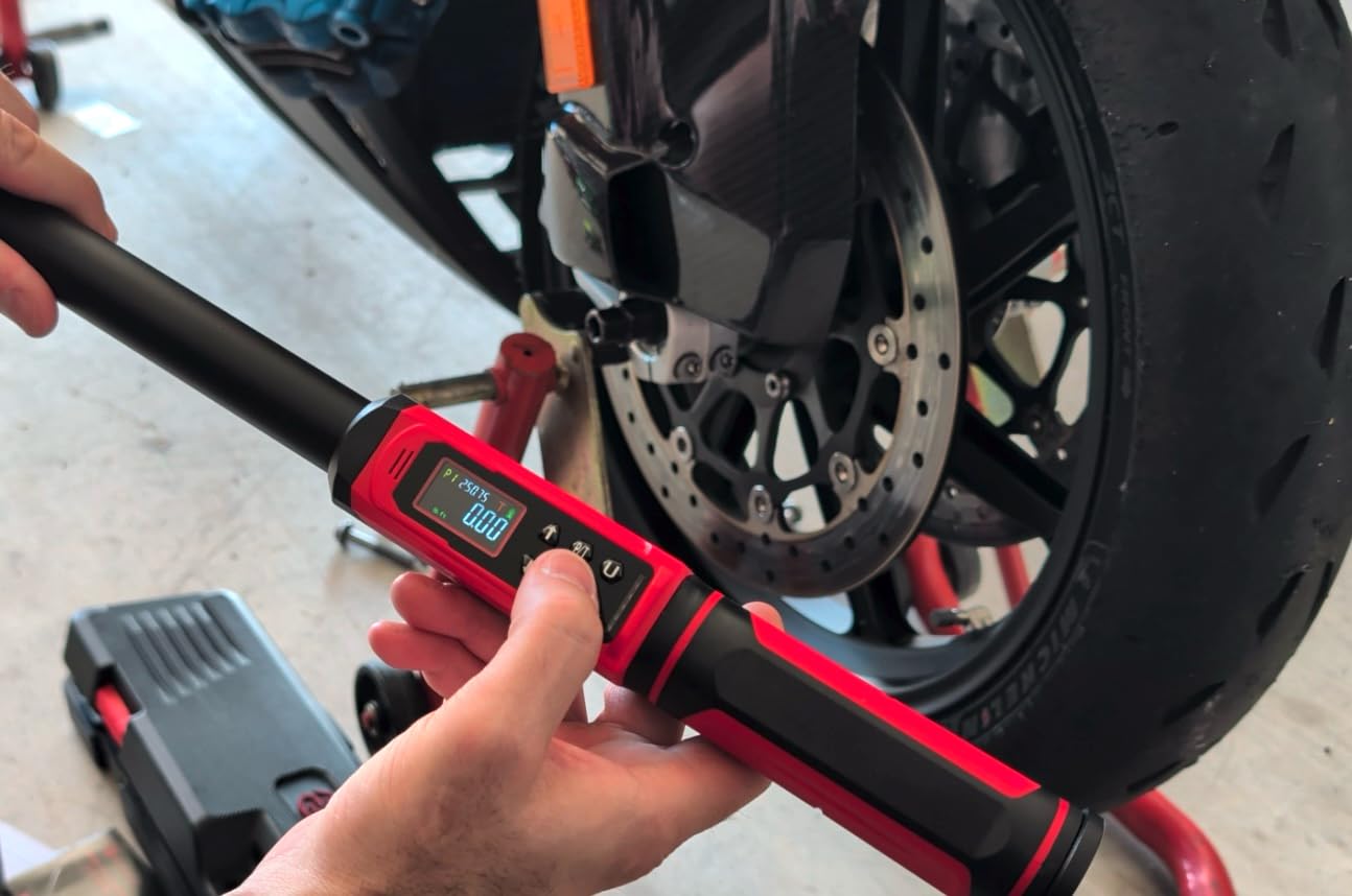 SUERCUP 1/2-inch Digital Torque Wrench(3.8-250.8Ft.Lb/5.1-340Nm) +/-1% Accuracy Digital Torque Wrench with Vibration, Buzzer,LED Notification and Five Units of Measure, for Car,Motorcycle Repair, DIY customer photo 2