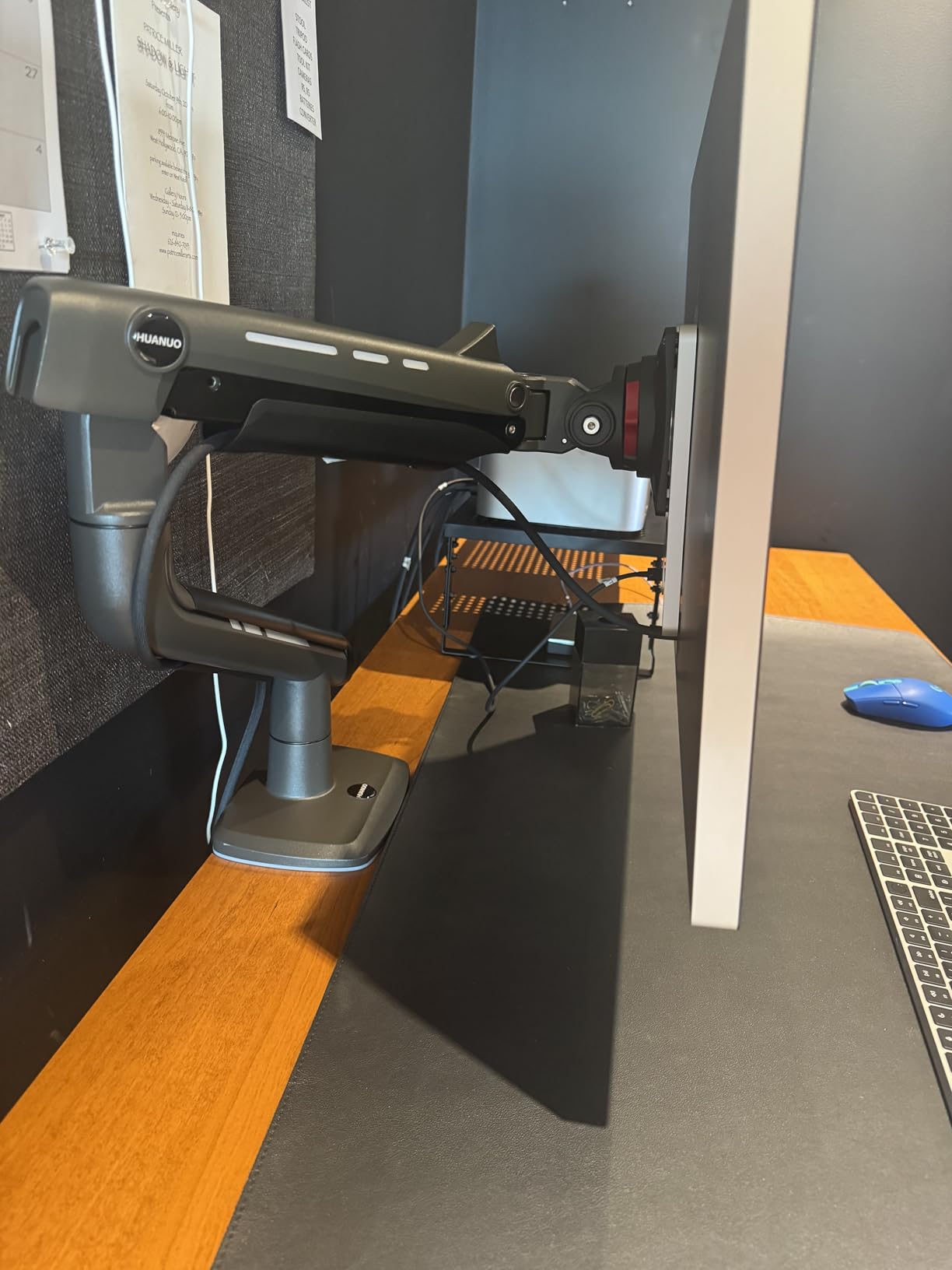 HUANUO TitanLift Heavy Duty Monitor Arm for Screens up to 49 inch, Holds 44 lbs, Aluminum Ultrawide Screen Monitor Mount, Fully Adjustable Single Gaming Desk Mount with Dual C-Clamp, Max VESA 100x100mm customer photo 2