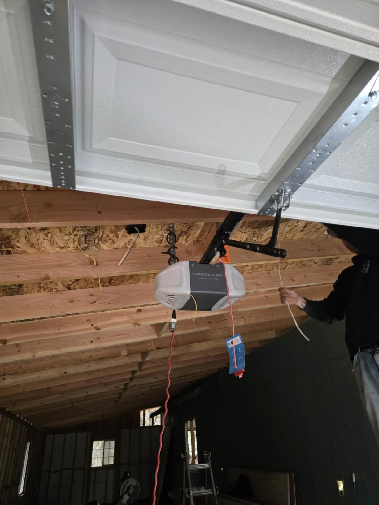 Chamberlain 1/2 HP Belt Drive Smart Garage Door Opener with Battery Backup, myQ Connectivity customer photo 2