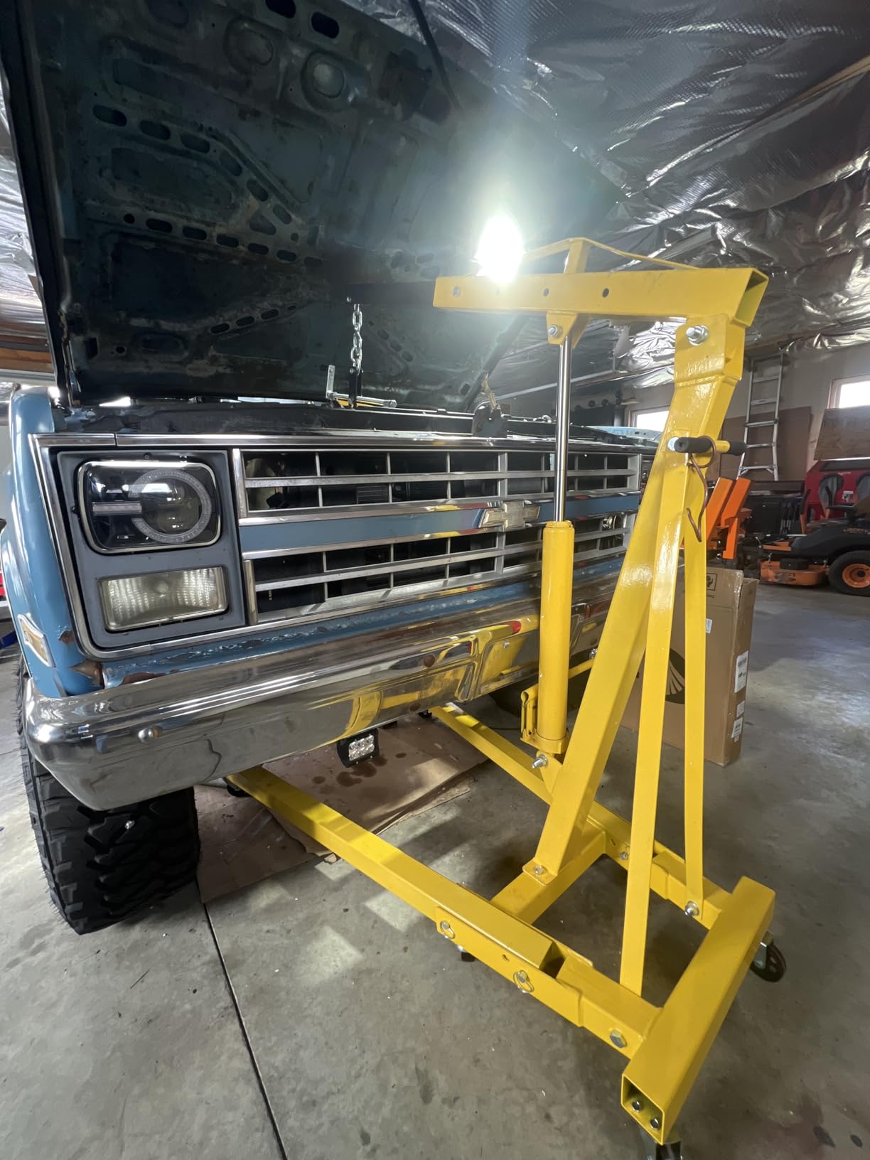 2 Ton Hydraulic Engine Hoist Crane with Lever, Folding Heavy-Duty Cherry Picker with 6 Locking Wheels & 4 Boom Positions, for Truck/SUV Engines, Garage Workshop, Industrial Lifting (Net Wt. 168 lbs) customer photo 3