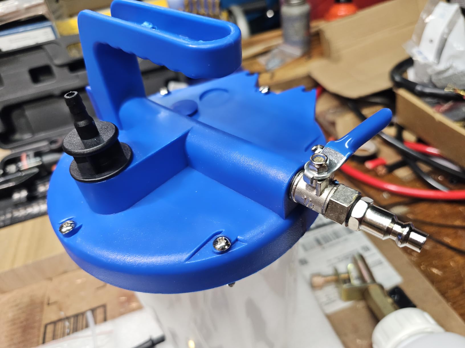Pneumatic Brake Bleeding Tool with 3L Suction Can, 1L Refill Bottle and 22 Universal Fittings - One Person Upgrade Tool for Car Brake Fluid Bleeding, Automotive Maintenance Use customer photo 1