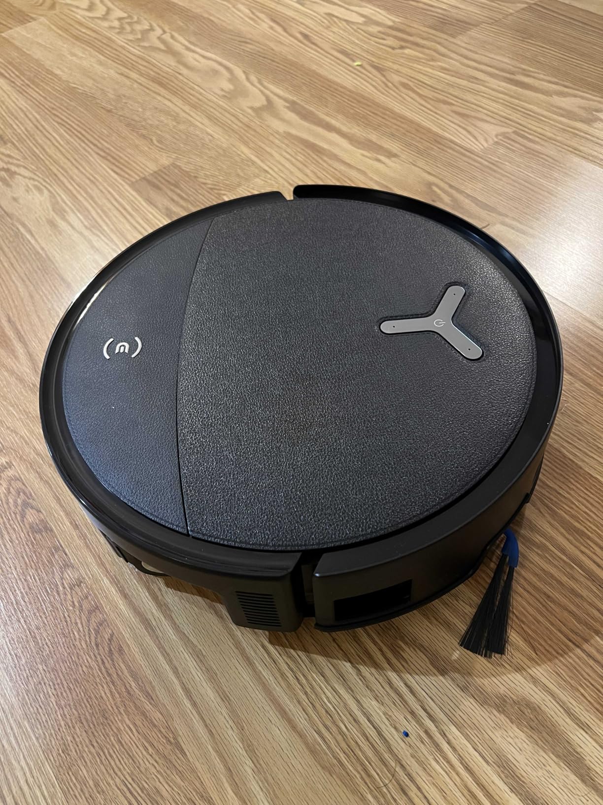 ECOVACS DEEBOT T90 PRO OMNI Robot Vacuum and Mop, 30,000Pa Suction, Instant Self-Cleaning OZMO Roller Mop, TruEdge Deep Edge Cleaning, ZeroTangle, Hot Water Wash & 145F Air Dry, AI Obstacle Avoidance customer photo 1