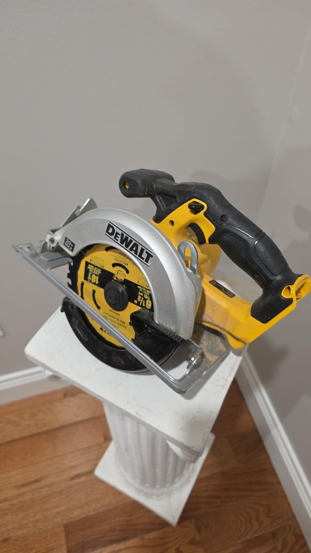 DEWALT 20V MAX 5-Tool Power Tools Combo Kit, Includes 1/2 Cordless Drill,1/4 Impact Driver, Reciprocating Saw, Circular Saw, Oscillating Tool, 5Ah Battery and Charger (DCK540D1) customer photo 1