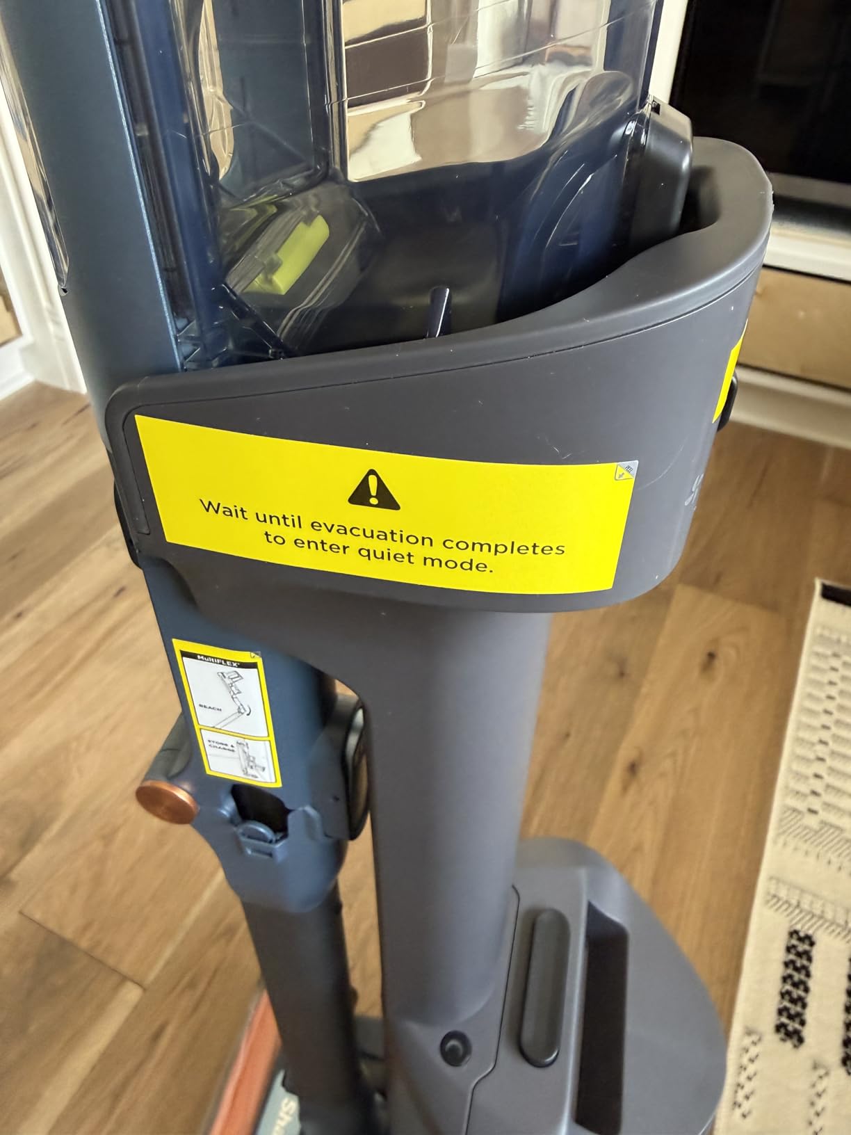 Shark PowerDetect Speed Clean & Empty | Cordless Stick Vacuum Cleaner with Auto-Empty | Lightweight & Rechargeable Handheld Vacuum | Carpet, Hard Floors & Pet Hair | 60-Min Runtime | Ice Blue | IA3241 customer photo 2